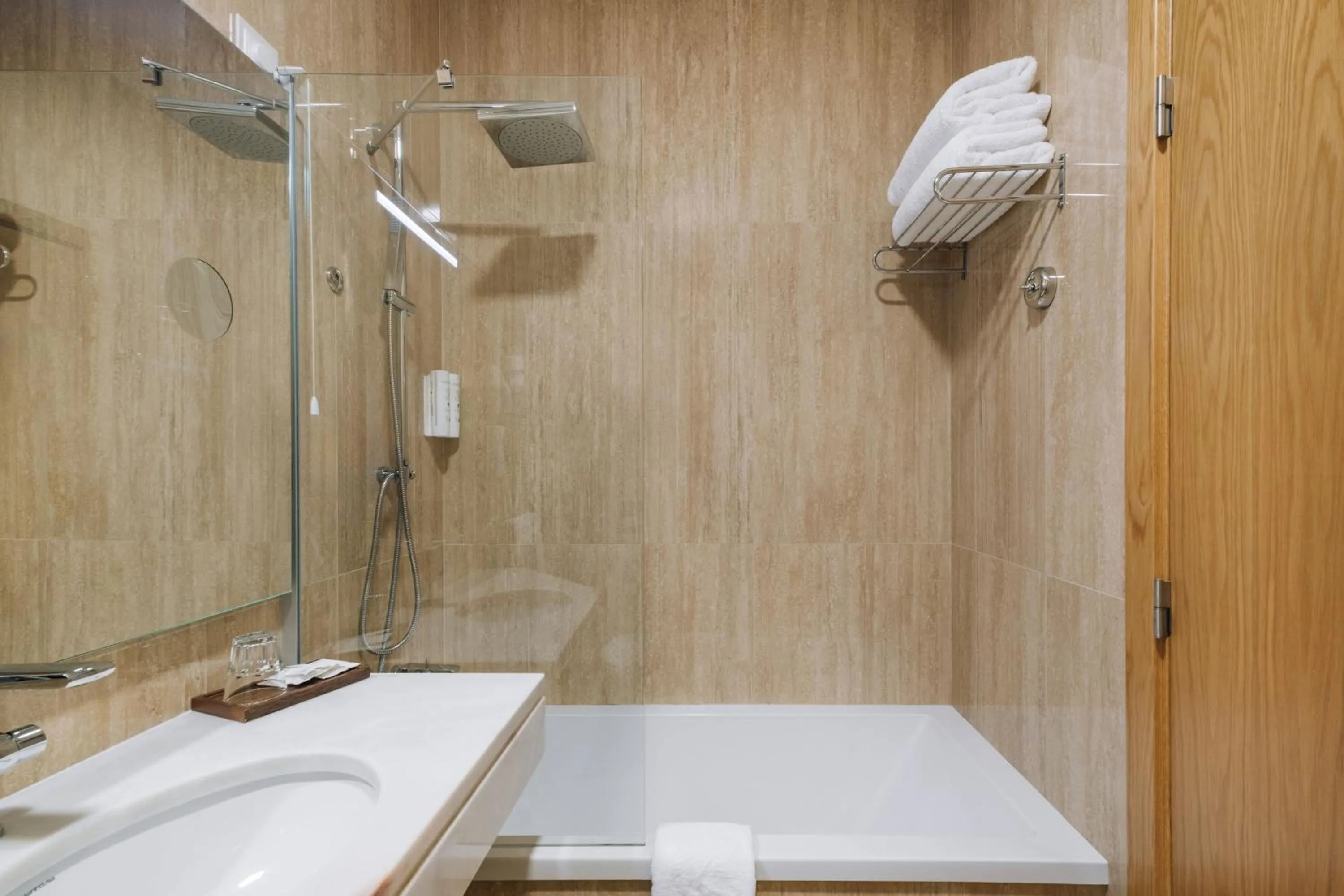 Bathroom in Alva Valley Hotel