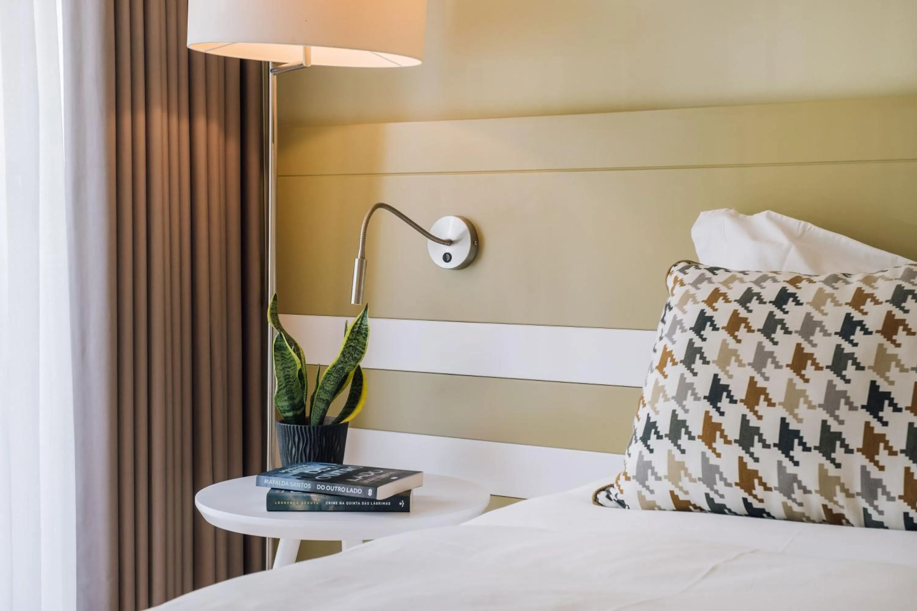 Bed in Alva Valley Hotel