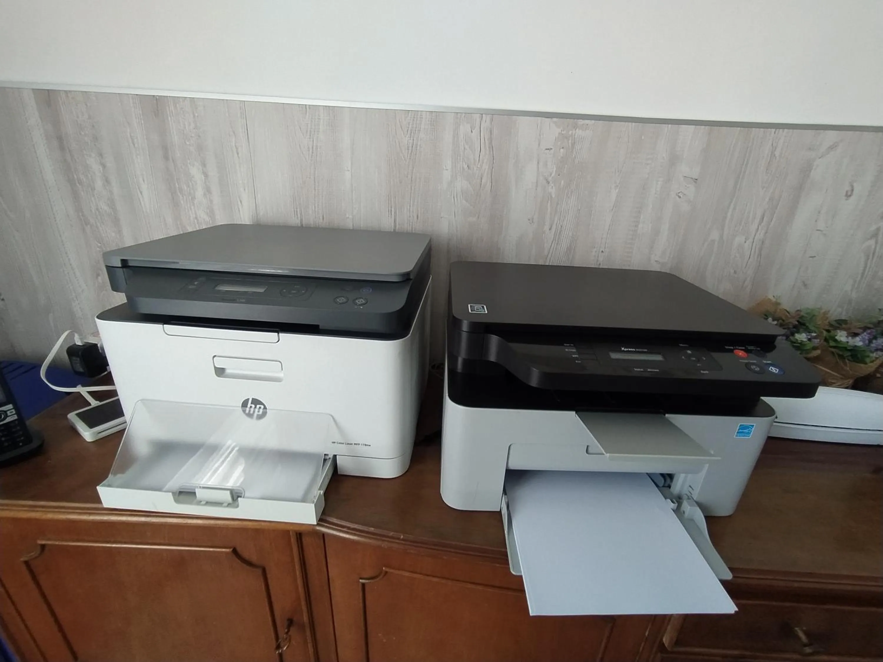 Business facilities in Domus Nikolai