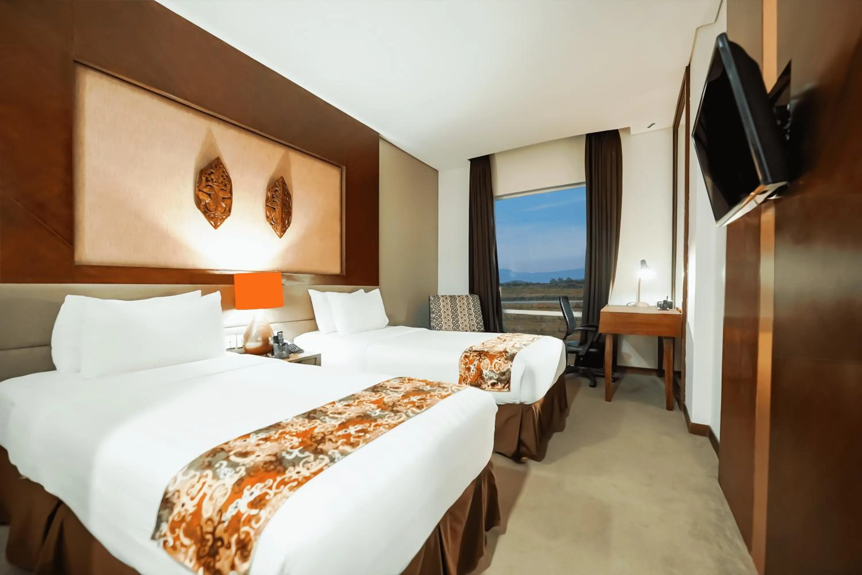 Bedroom, Bed in Grand Tjokro Hotel Balikpapan