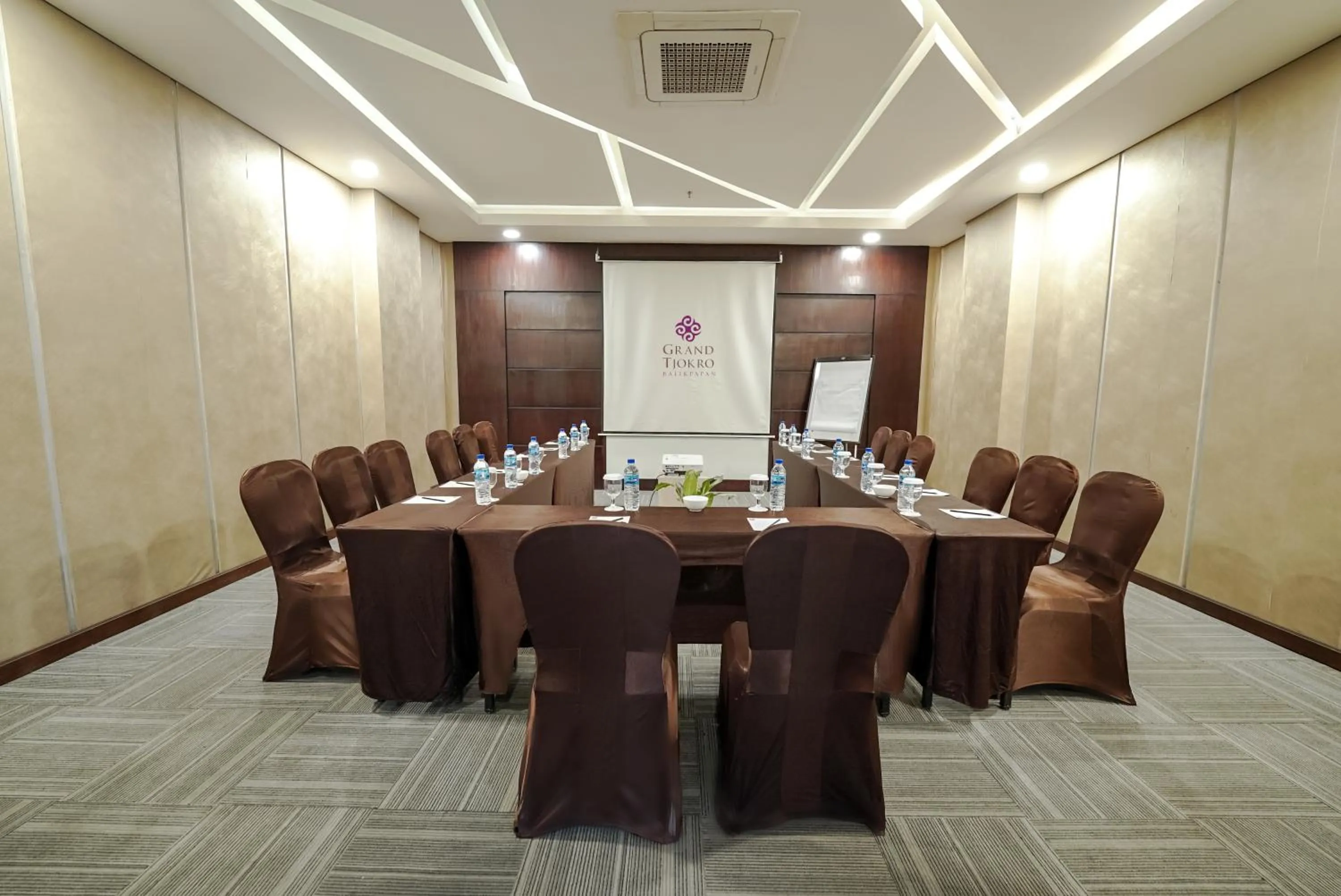 Meeting/conference room in Grand Tjokro Hotel Balikpapan