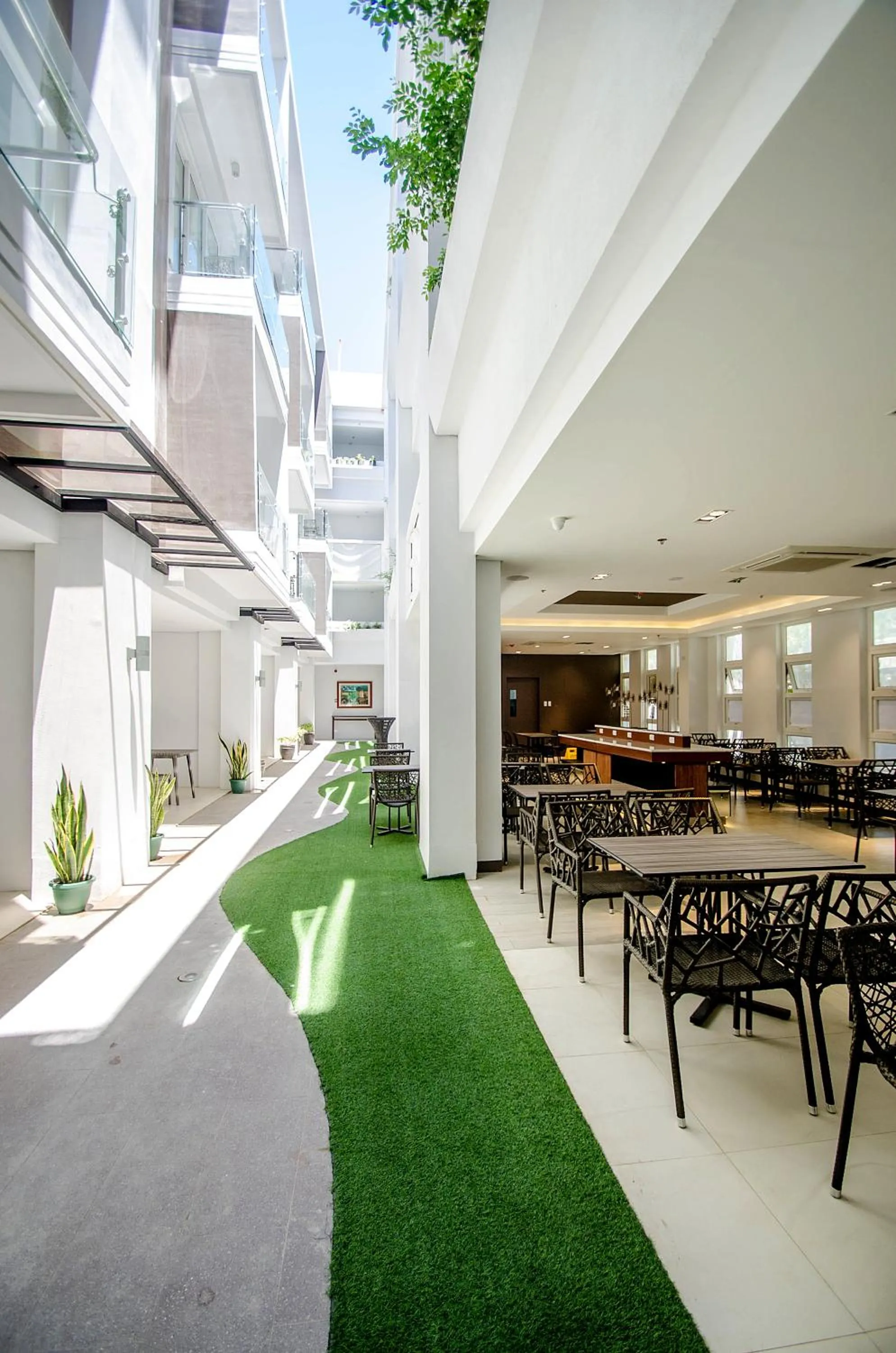 Restaurant/places to eat in Boracay Haven Suites