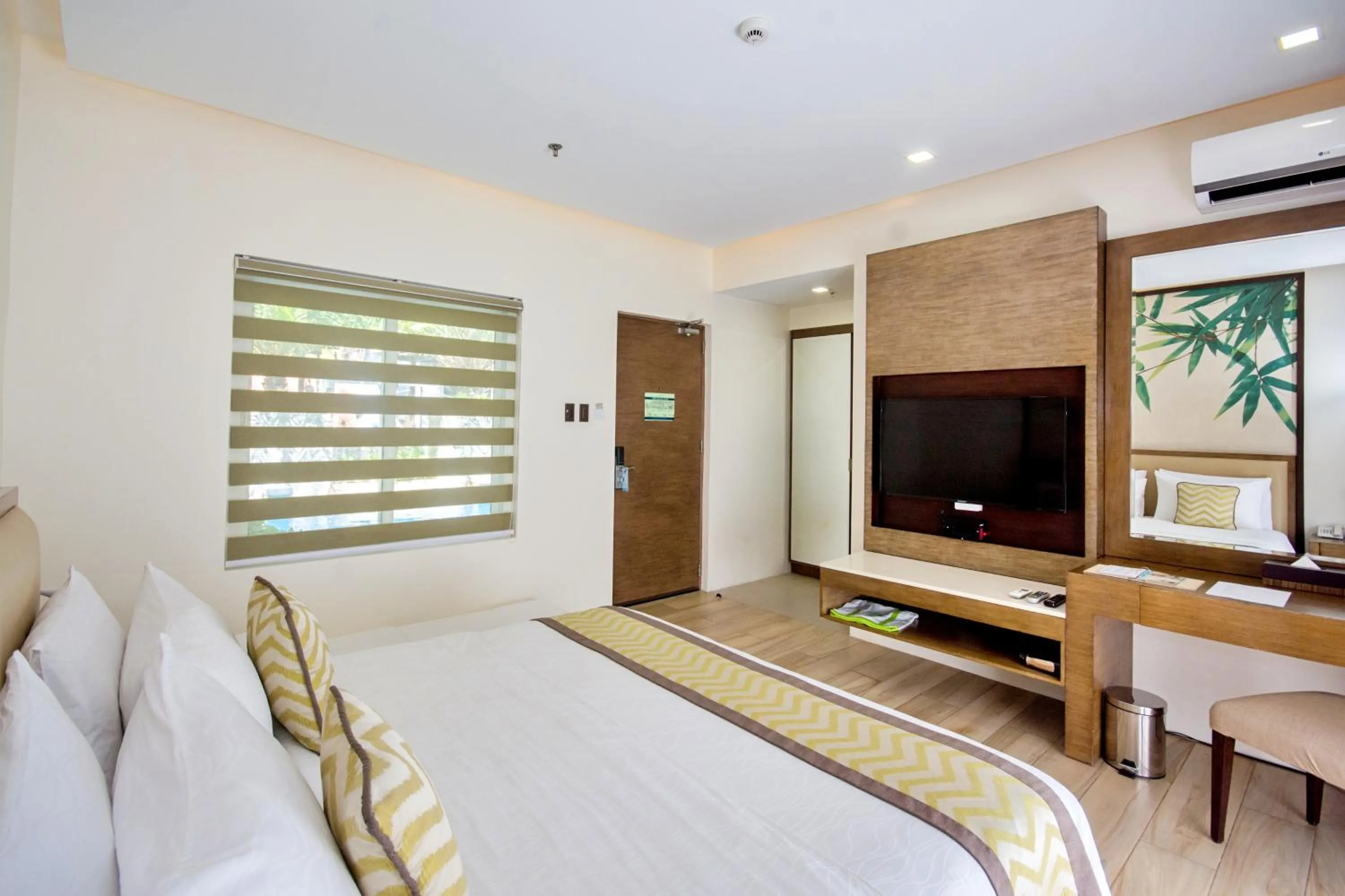 Bedroom, Bed in Boracay Haven Suites
