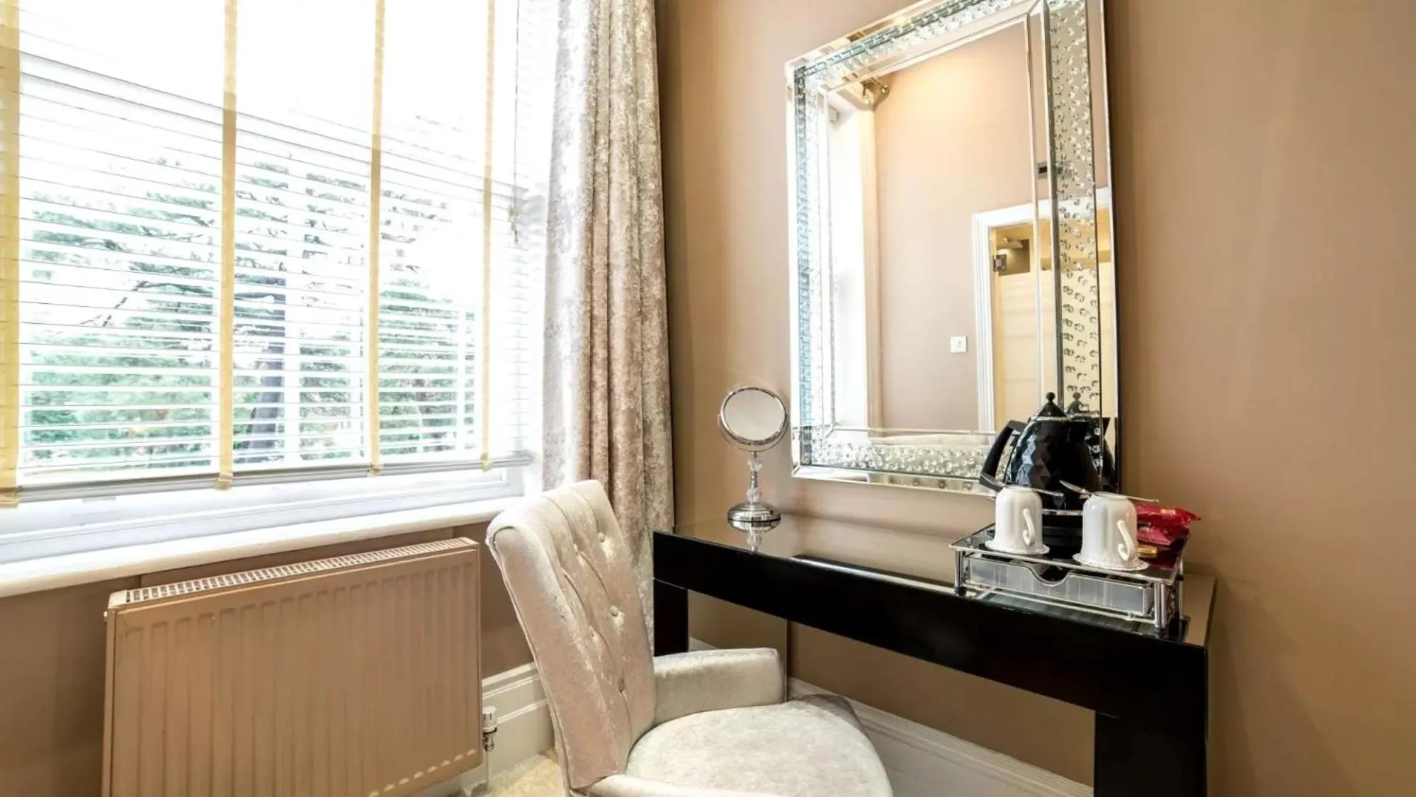 Bedroom in Derby Manor