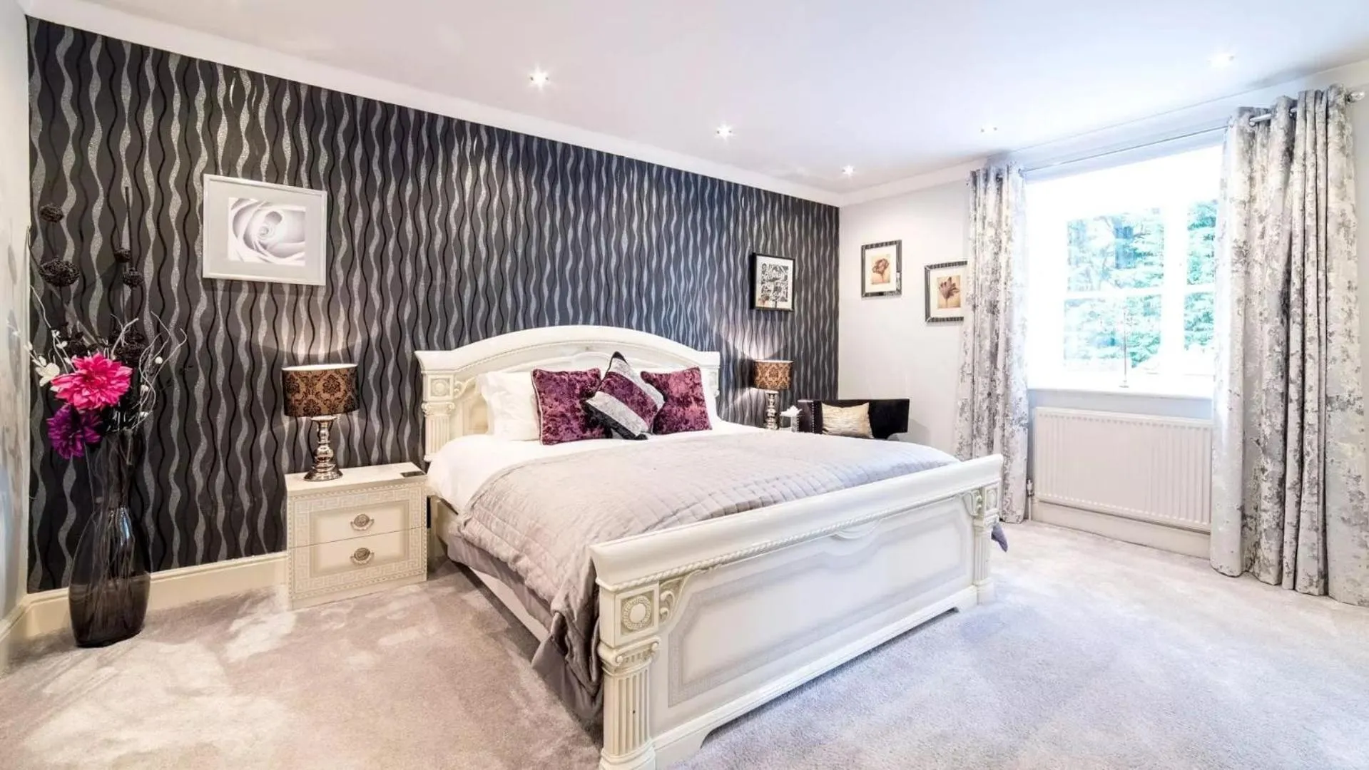 Bedroom, Bed in Derby Manor