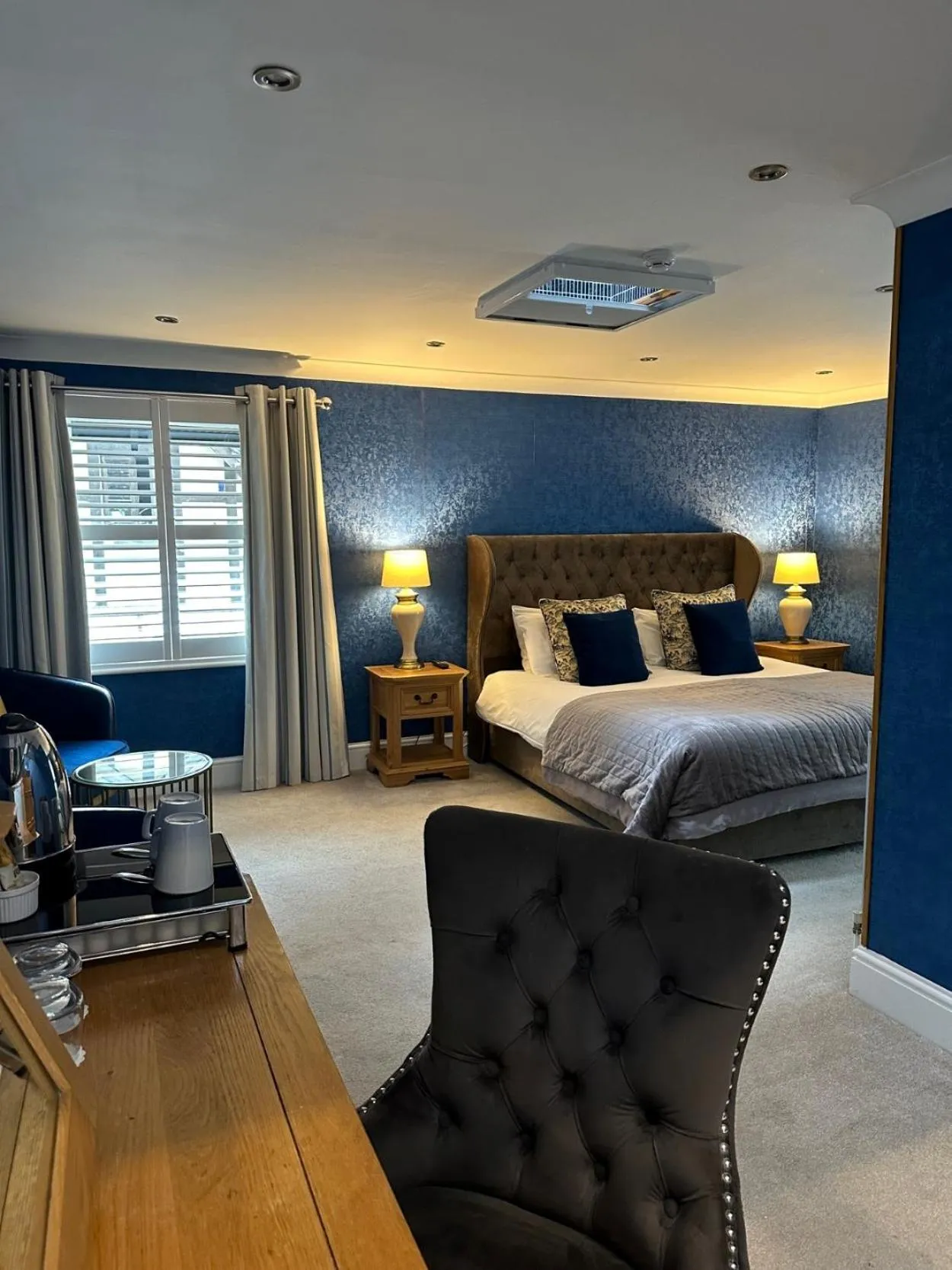 Bedroom, Bed in Derby Manor