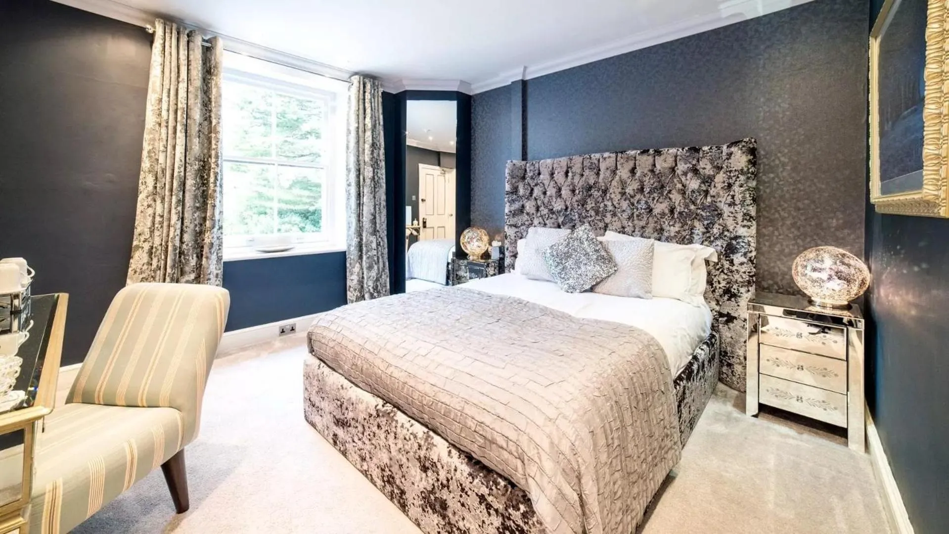 Bedroom, Bed in Derby Manor