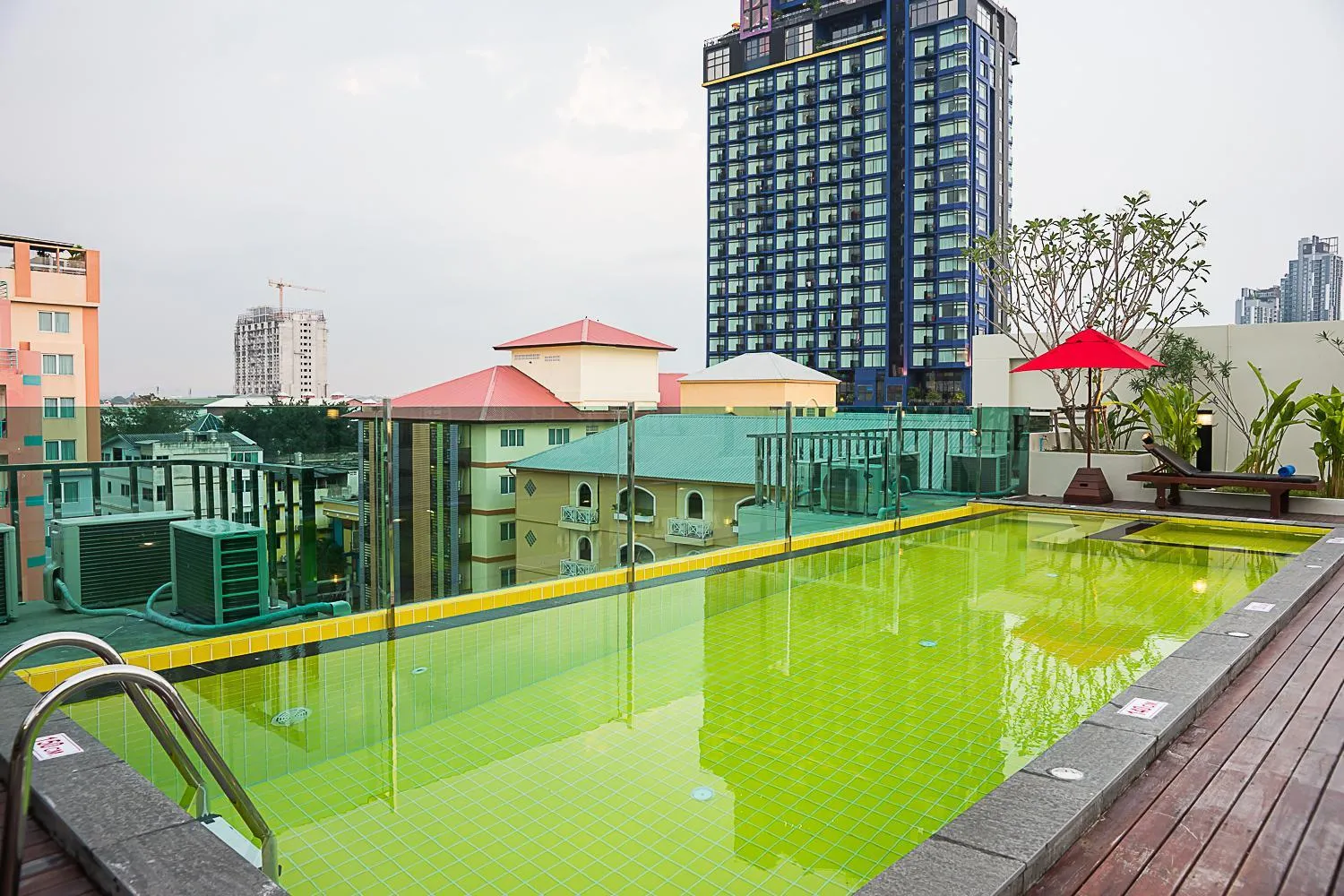 Day in Sunshine Hip Hotel