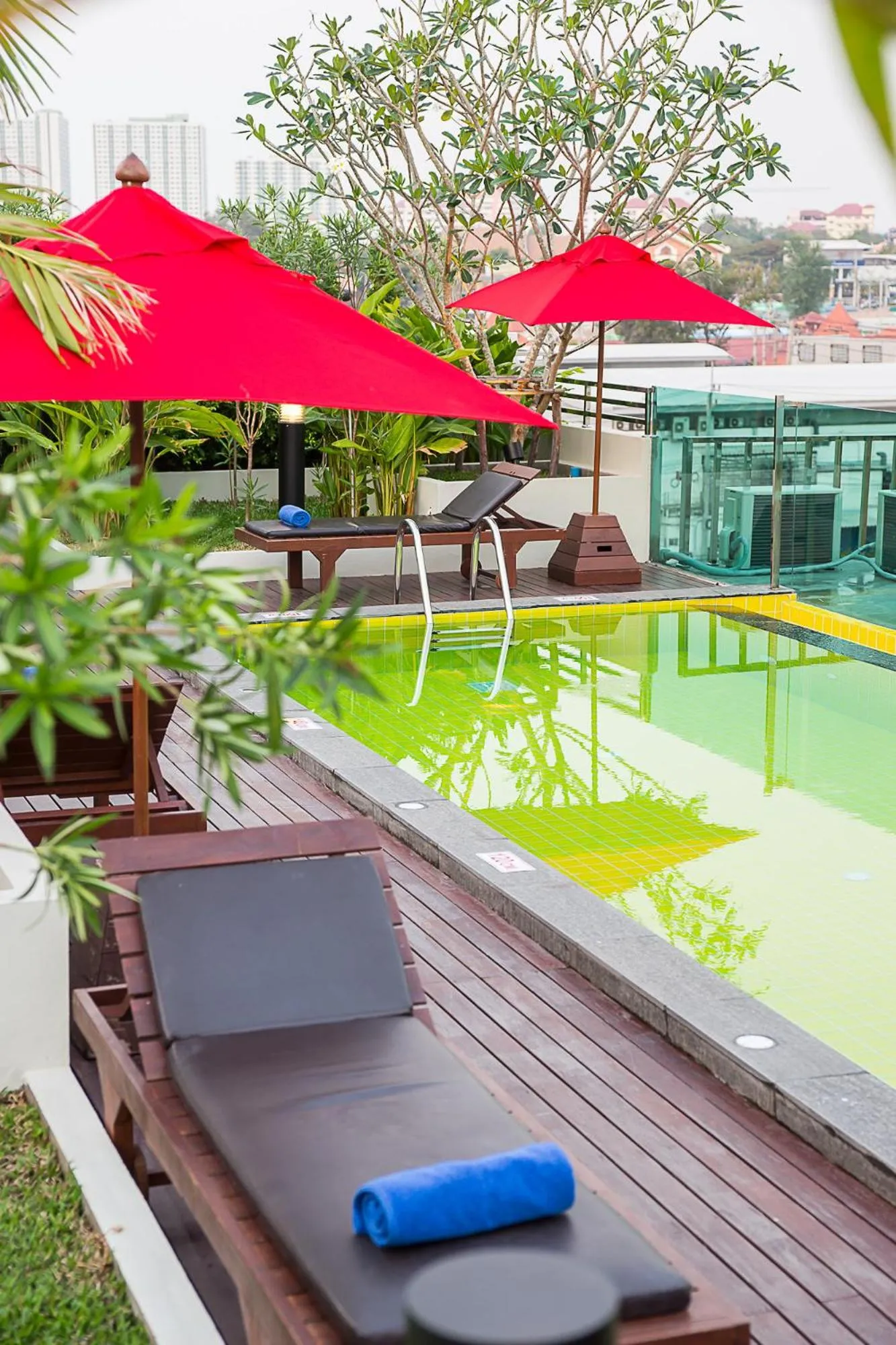 Day in Sunshine Hip Hotel