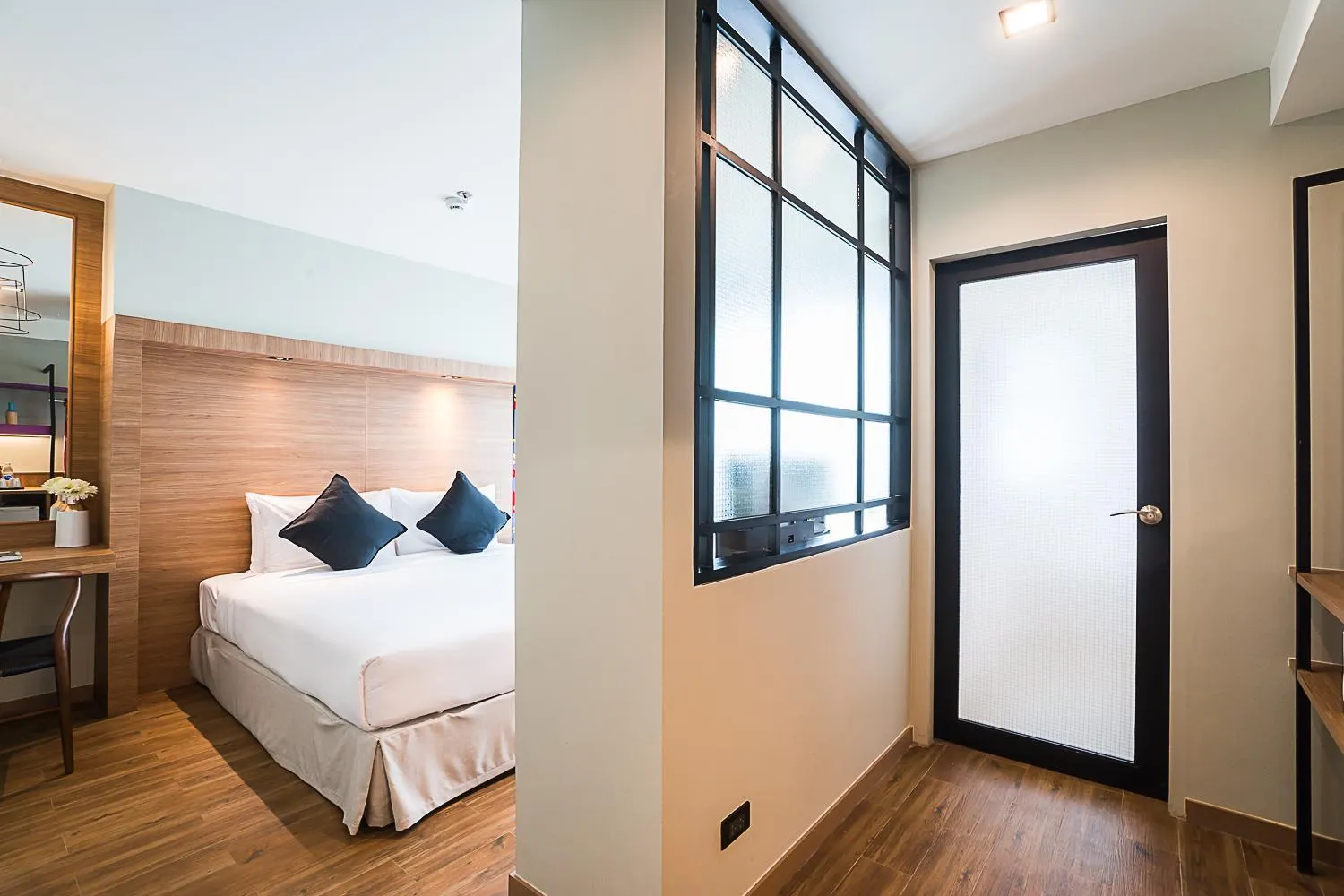 Bed in Sunshine Hip Hotel