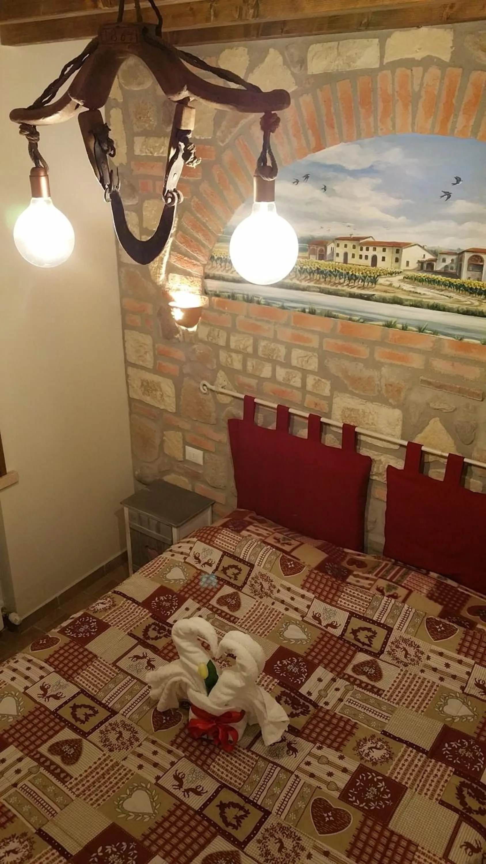 Decorative detail, Bed in La Casa Delle Rondini