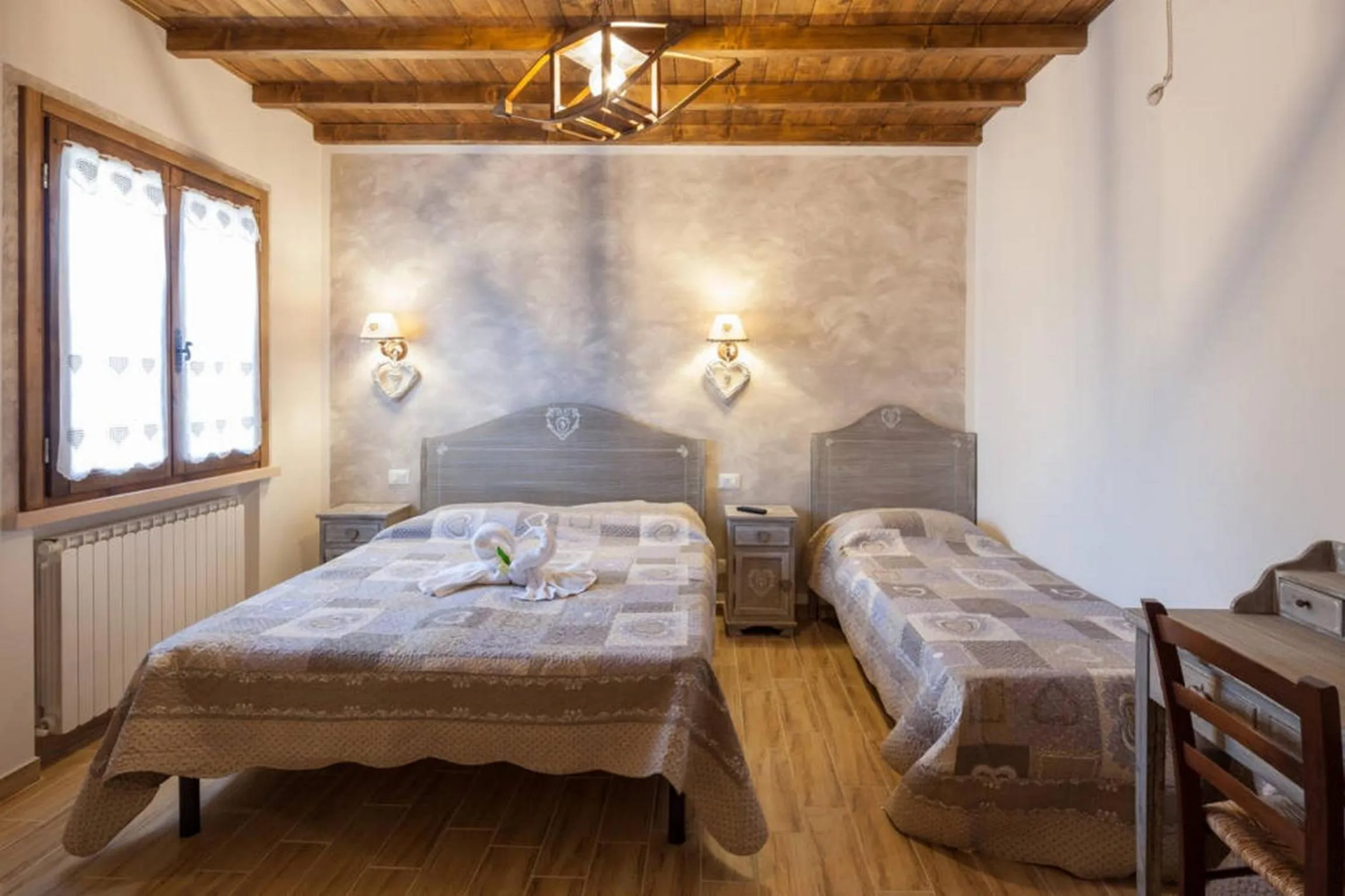 Photo of the whole room, Bed in La Casa Delle Rondini