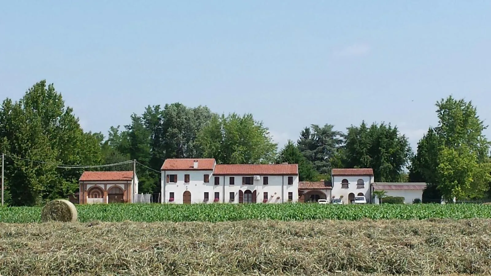 Property building in La Casa Delle Rondini