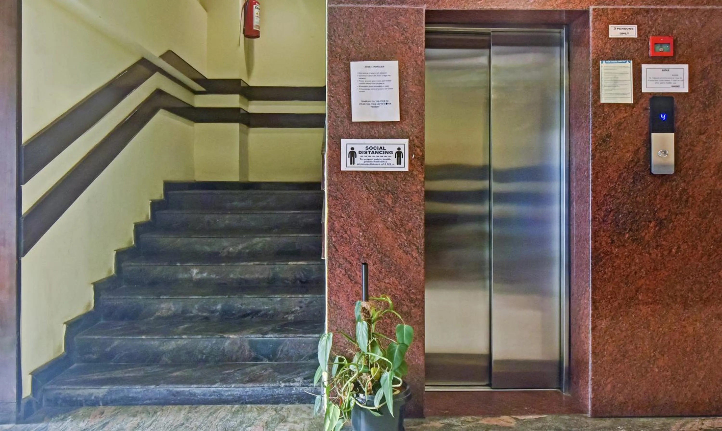 elevator in Treebo Savoury Sea Shell Residency