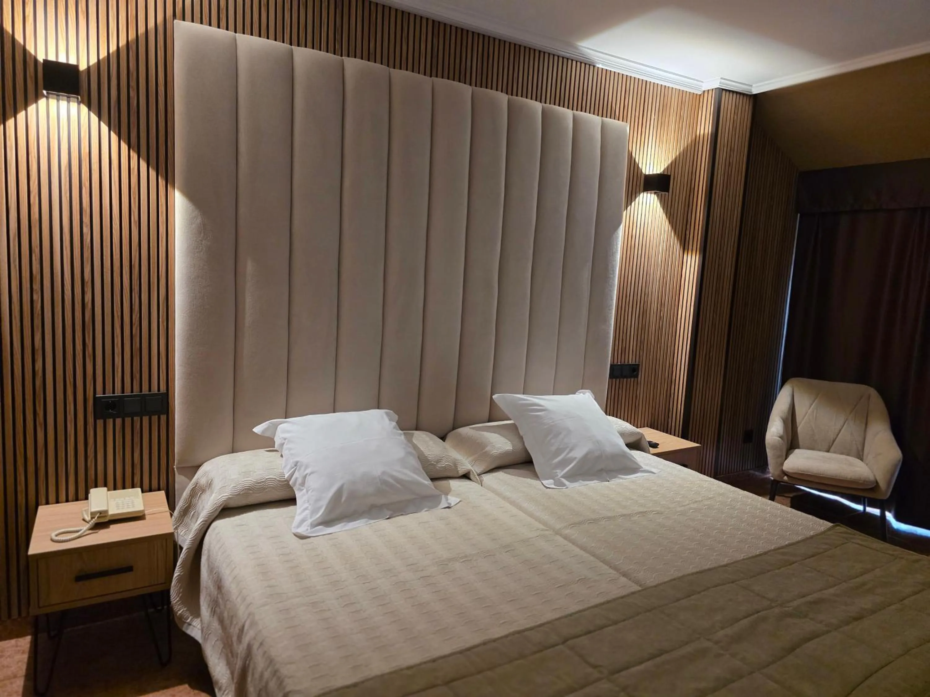 Bedroom, Bed in Hotel Gala