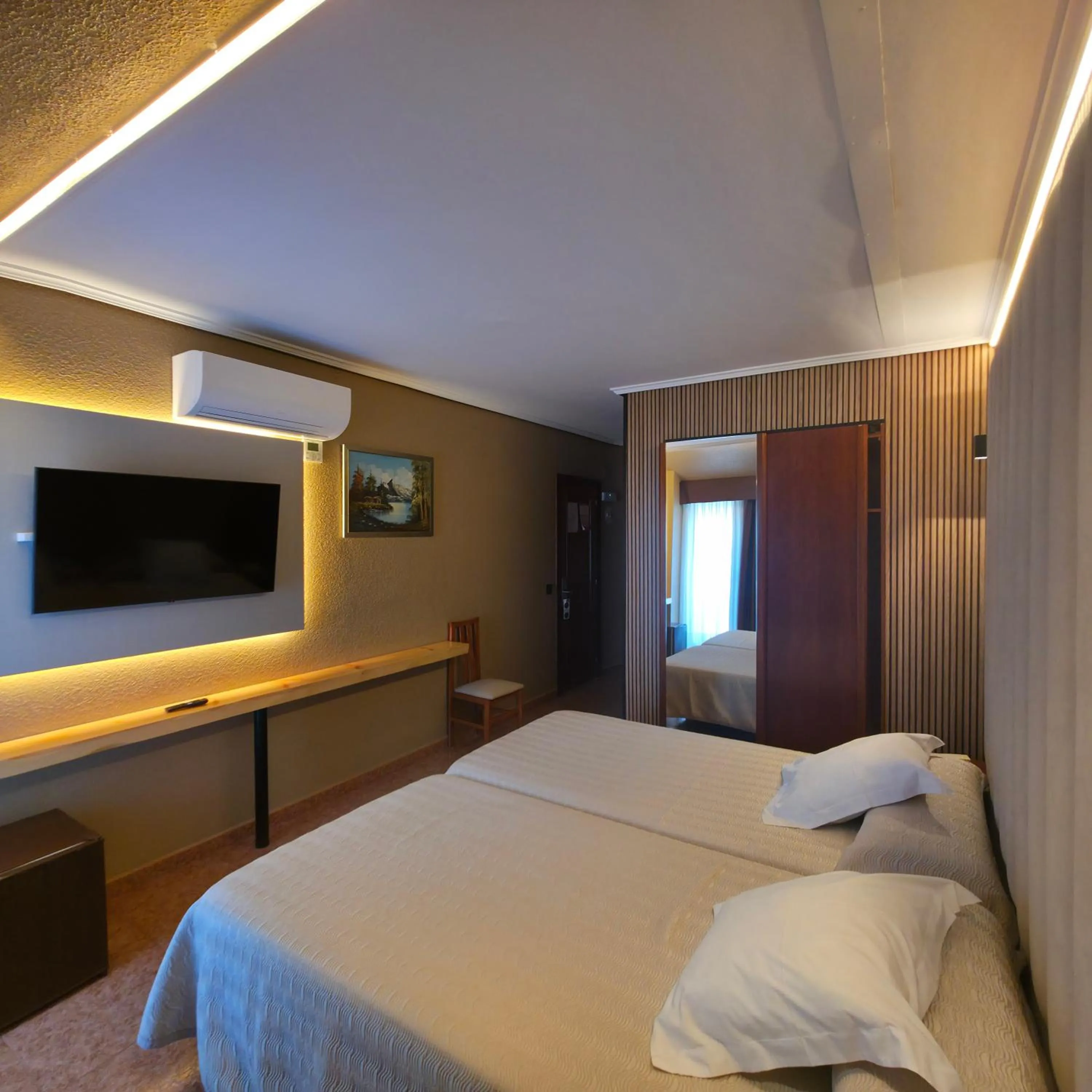 Photo of the whole room, Bed in Hotel Gala