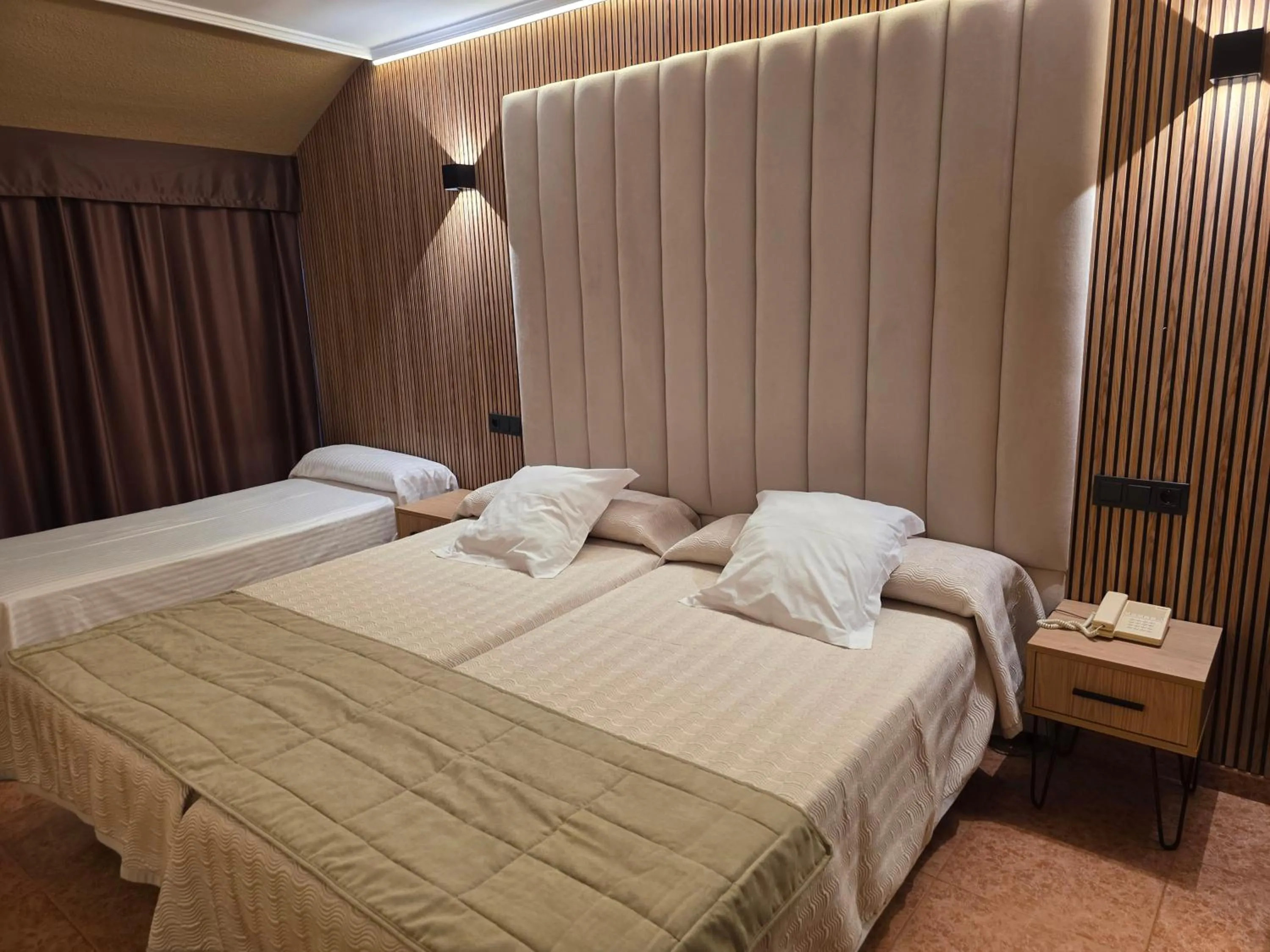 Photo of the whole room, Bed in Hotel Gala