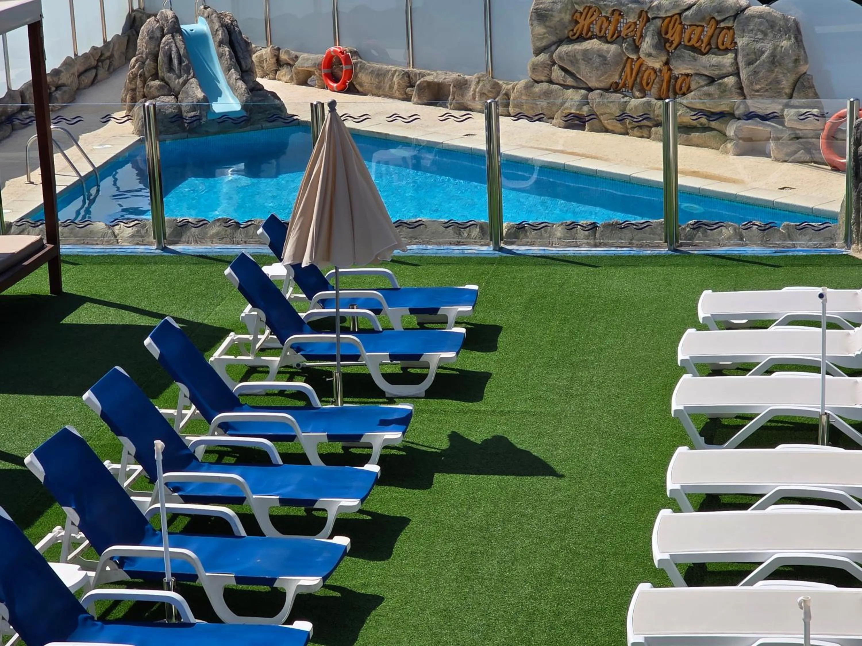 Swimming pool in Hotel Gala