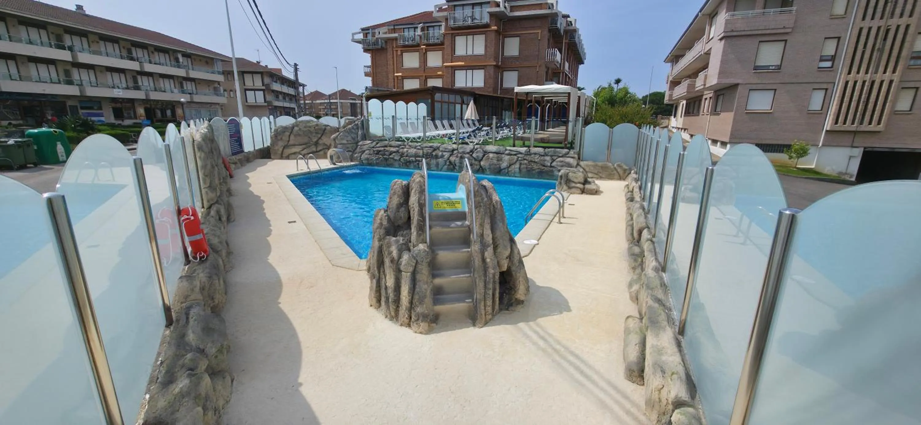 Swimming pool in Hotel Gala