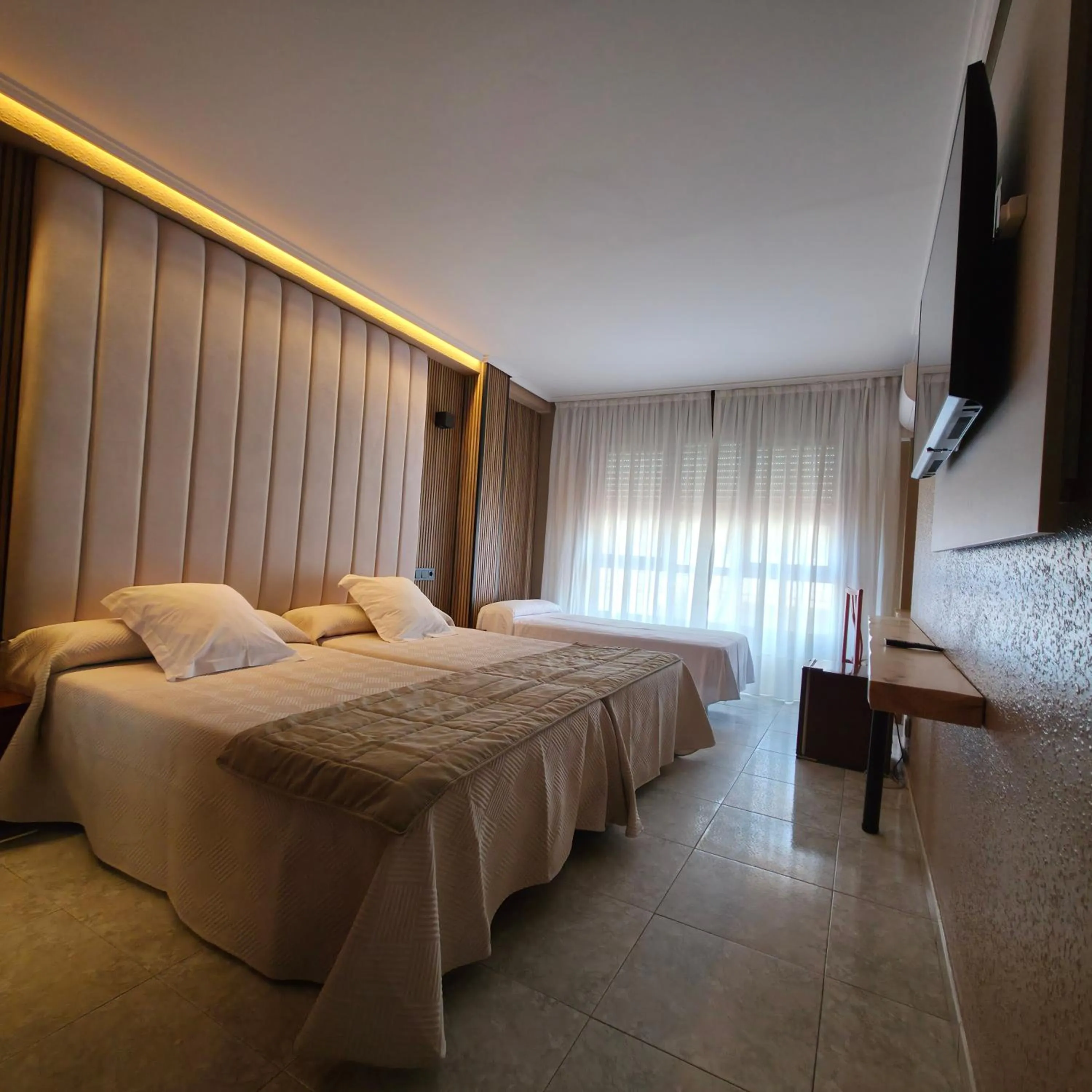 Bedroom, Bed in Hotel Gala