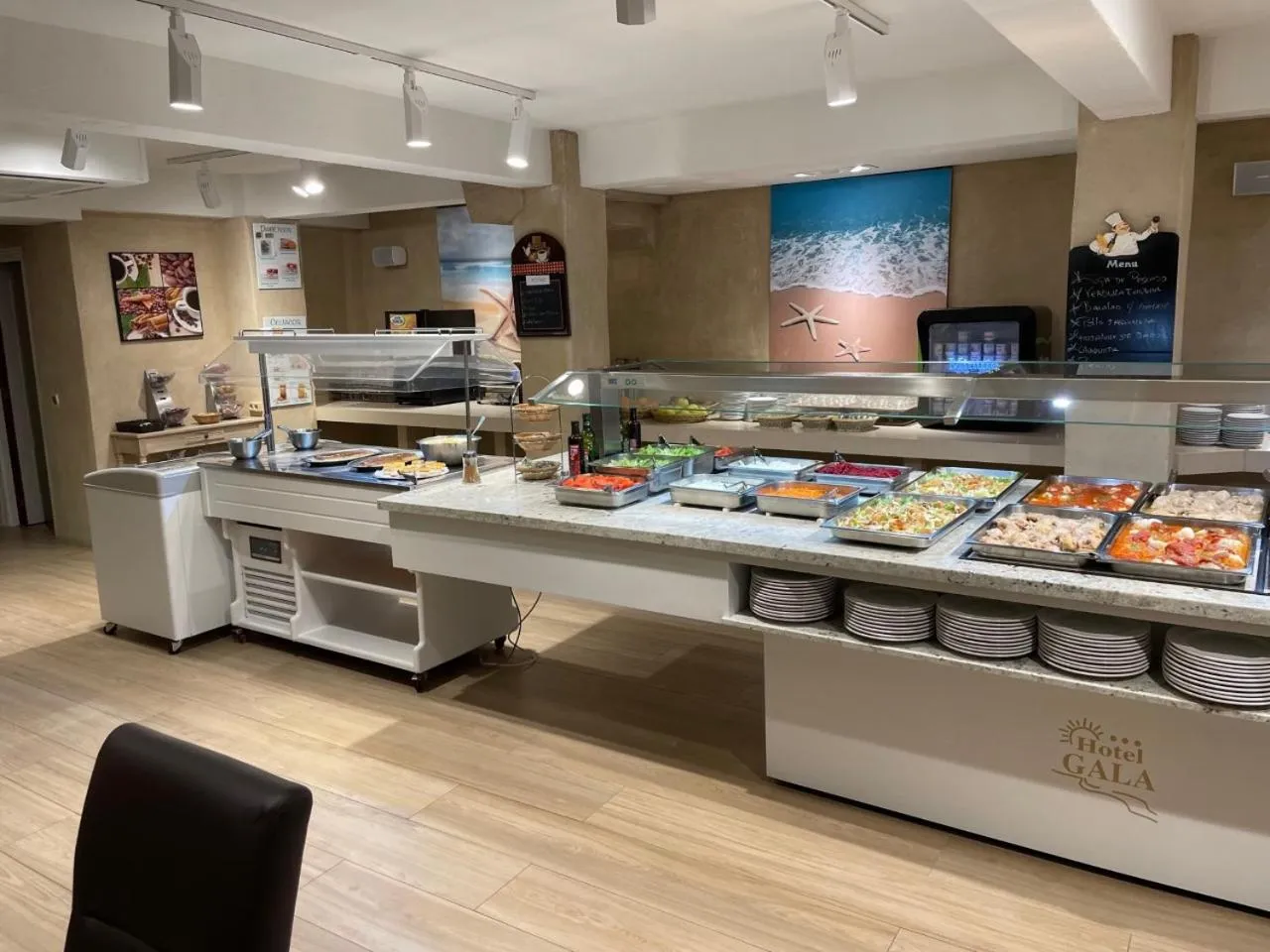 Restaurant/places to eat in Hotel Gala