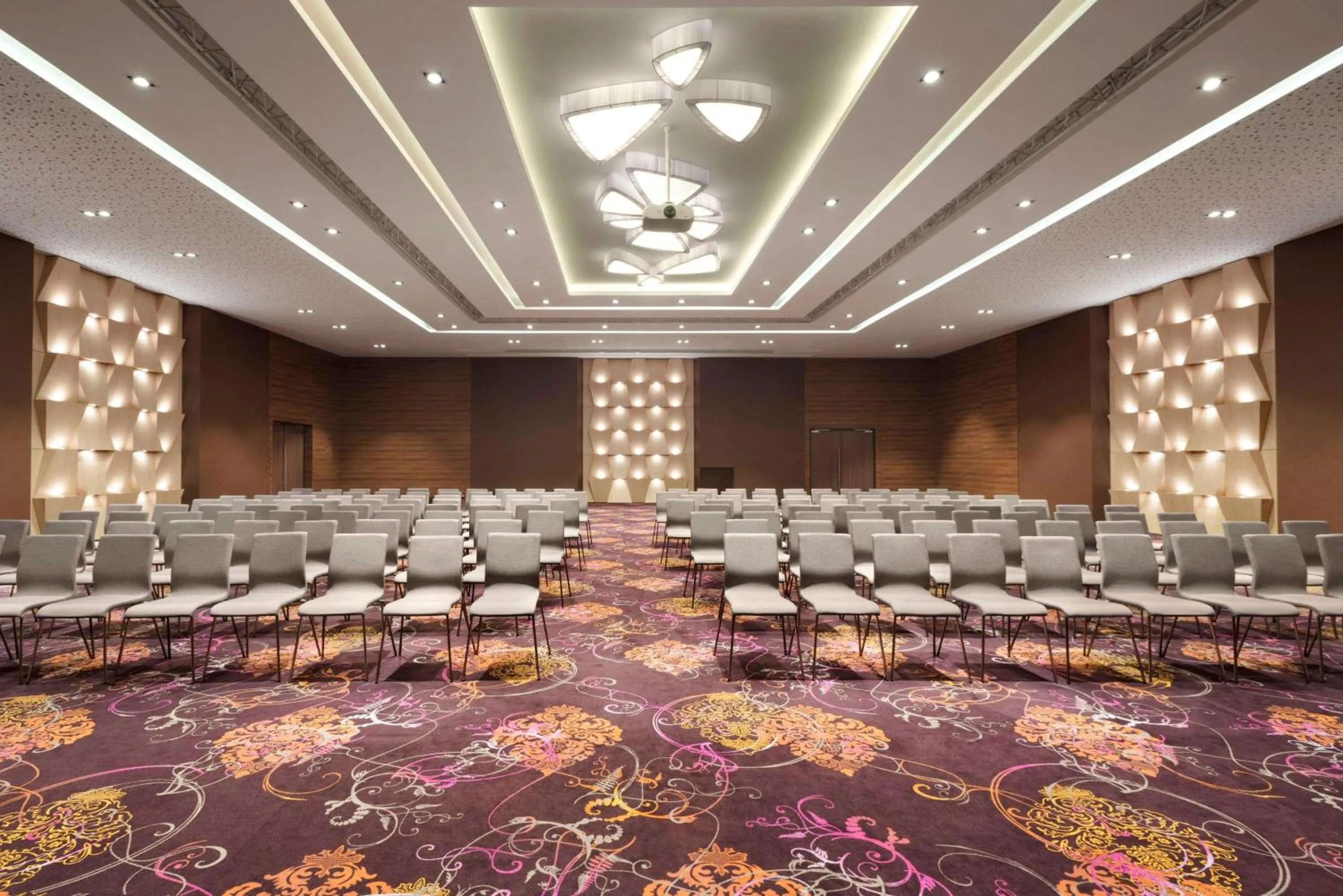 Meeting/conference room in Ramada Plaza Craiova