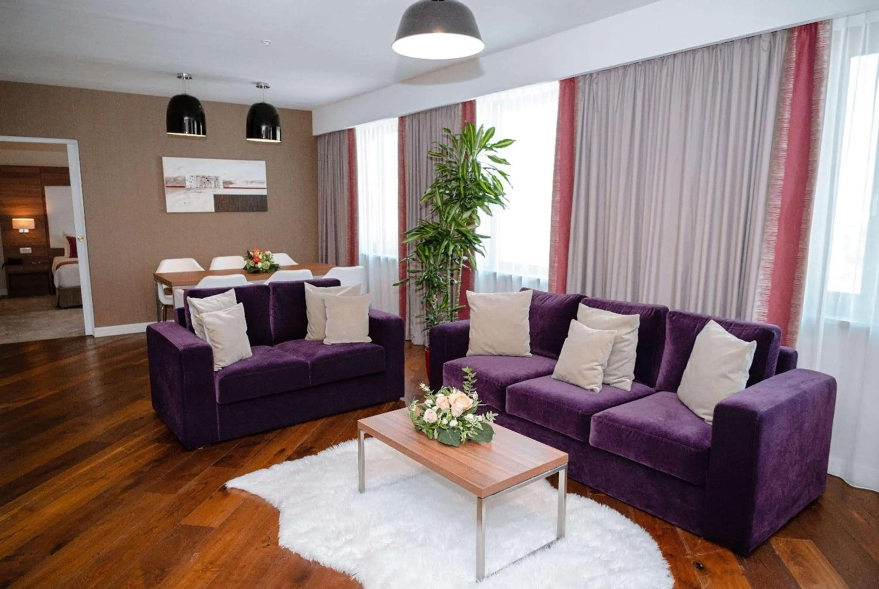 Photo of the whole room in Ramada Plaza Craiova