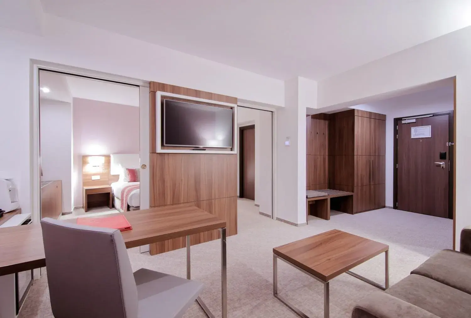 King Suite - Non-Smoking in Ramada Plaza Craiova King Suite - Non-Smoking in Ramada Plaza Craiova