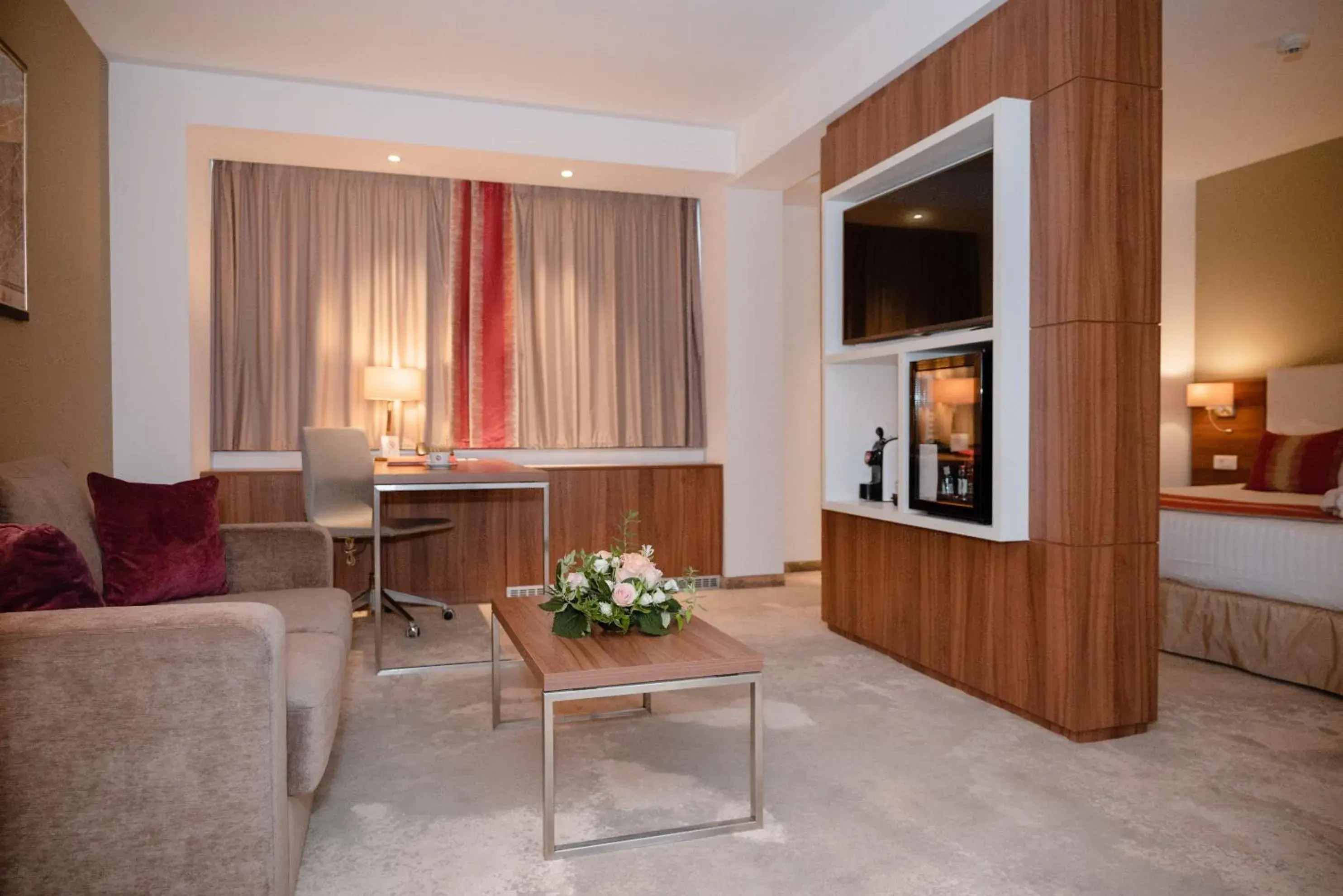 Executive King Room - Non-Smoking in Ramada Plaza Craiova Executive King Room - Non-Smoking in Ramada Plaza Craiova