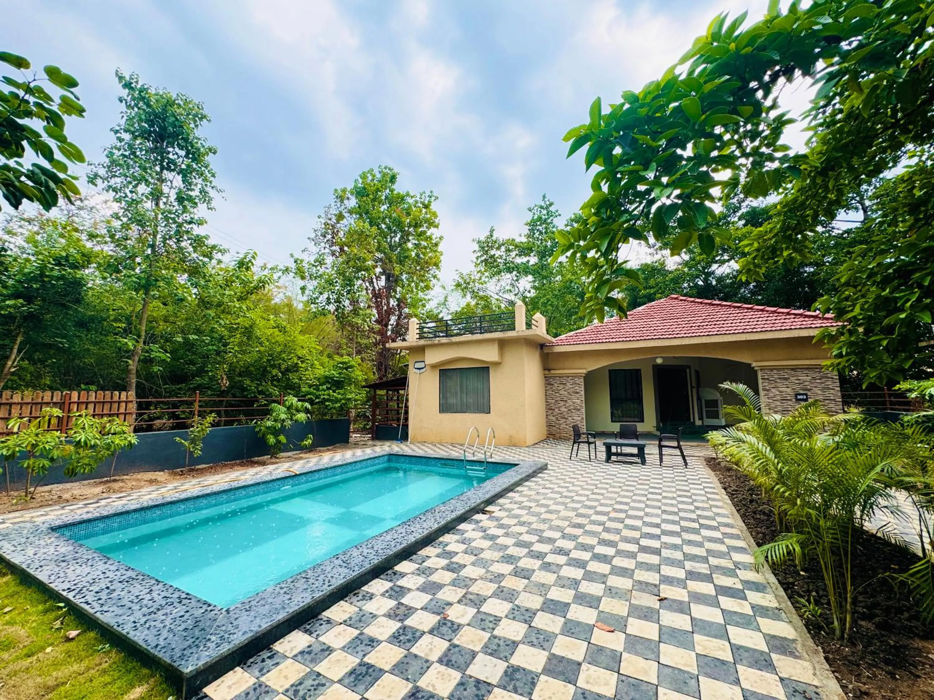 Swimming pool in Olive Resort & Villas