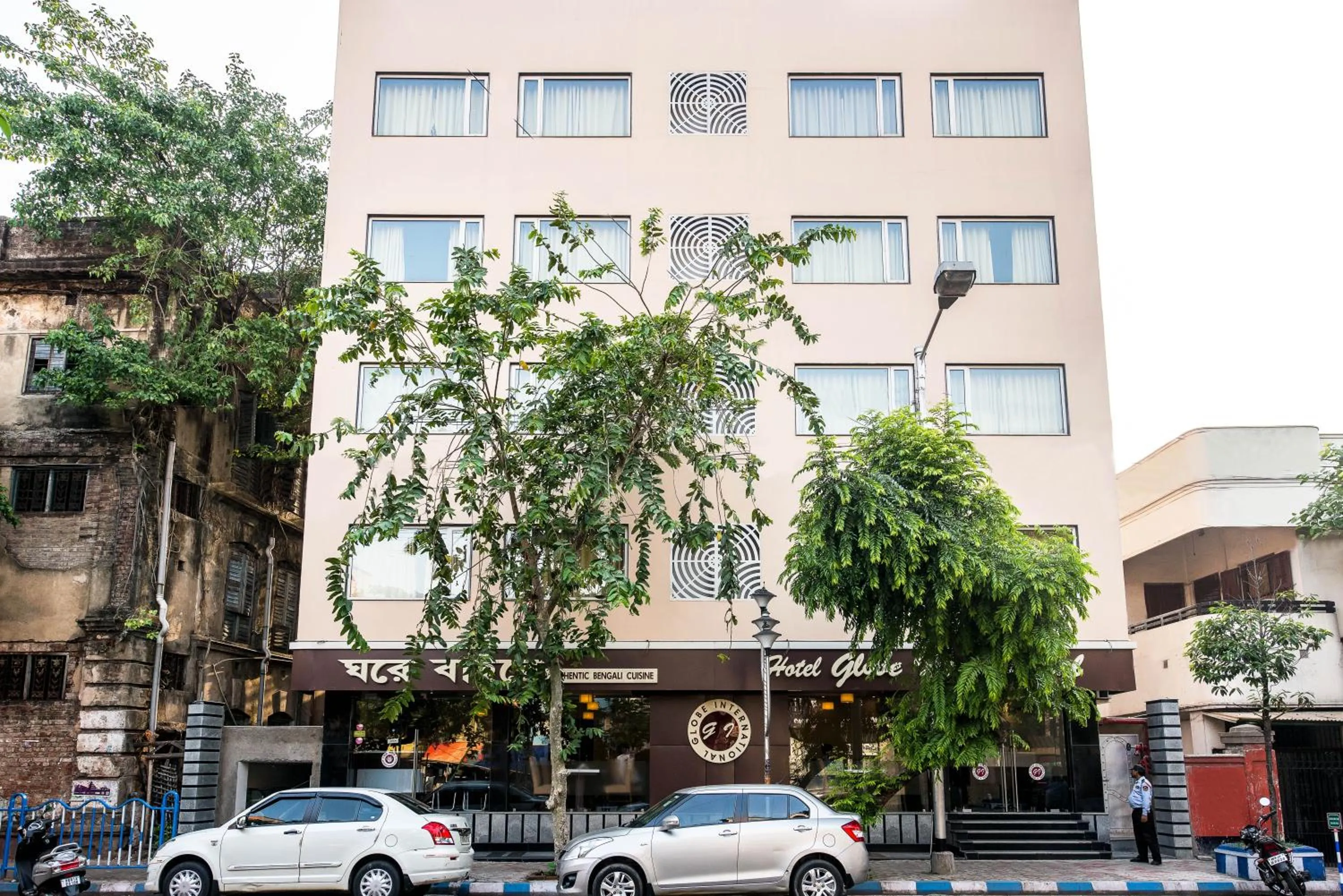 Property building in Treebo Globe International, Near Kalighat Mandir