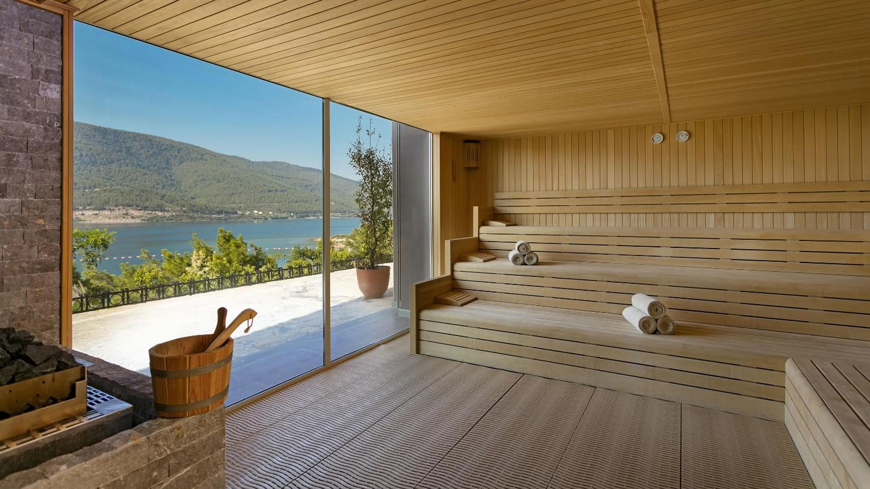 Sauna, Bed in Titanic Luxury Collection Bodrum