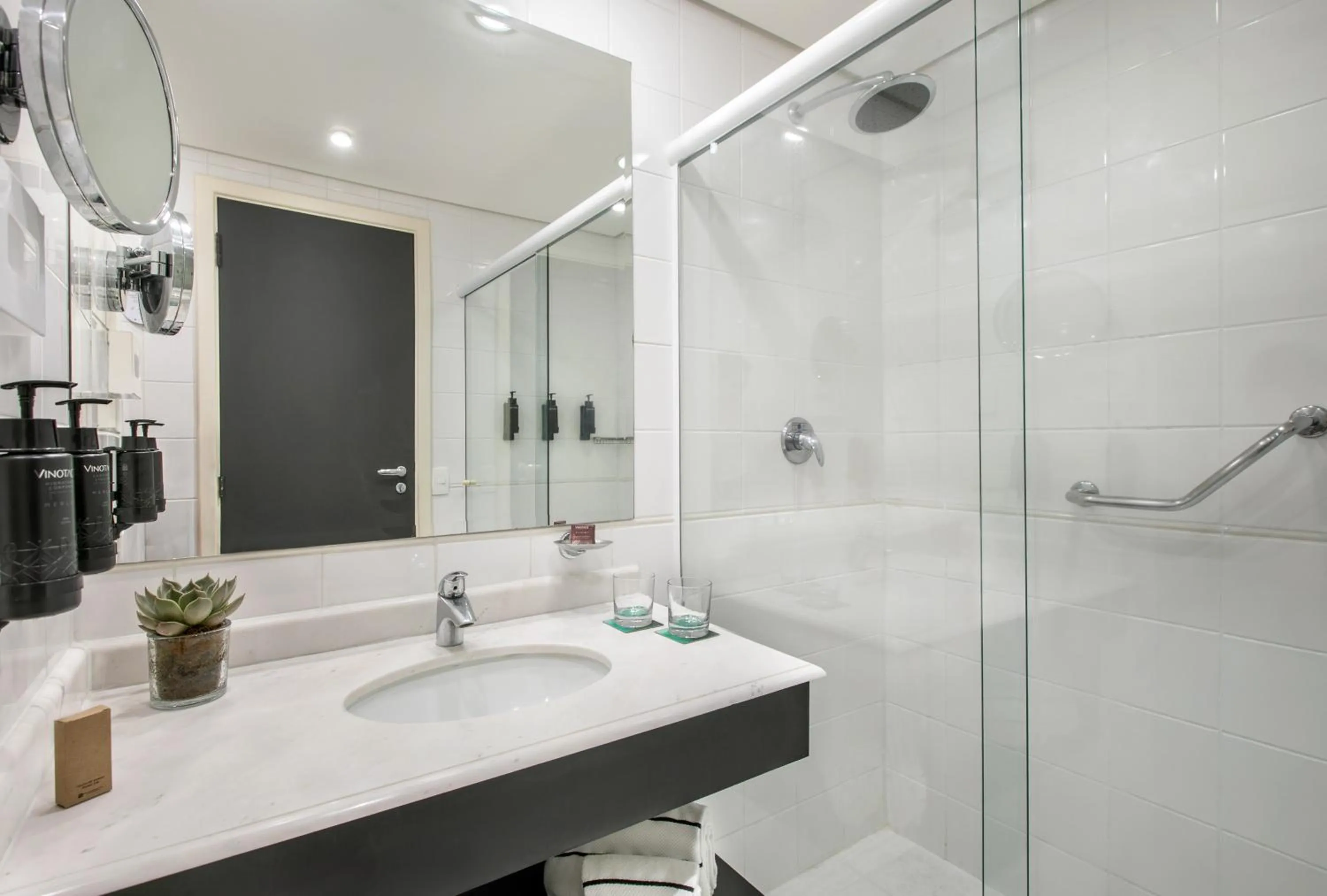 Bathroom in Meliá Campinas