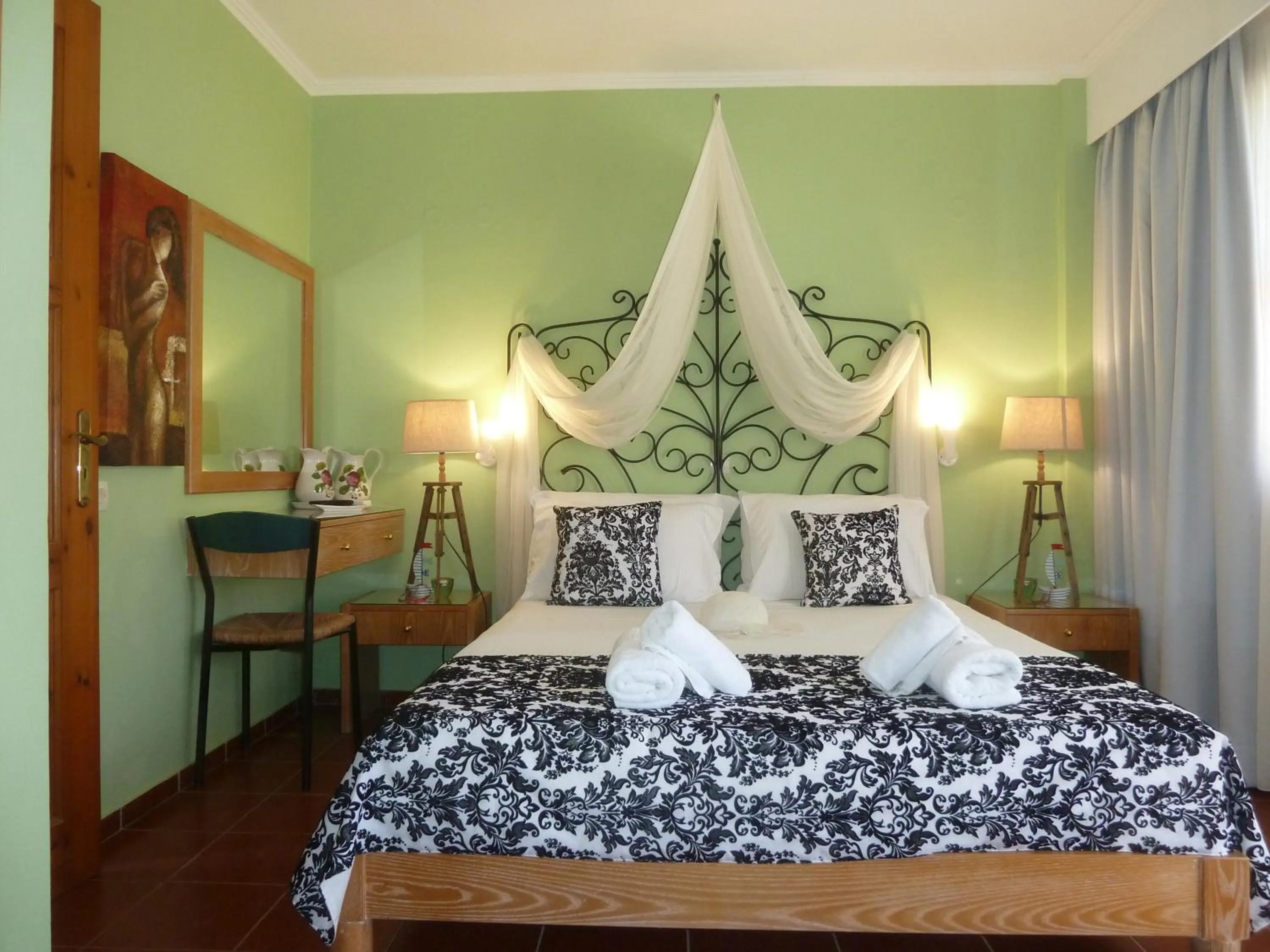 Bed in Calergi Residence - Holidays in Crete