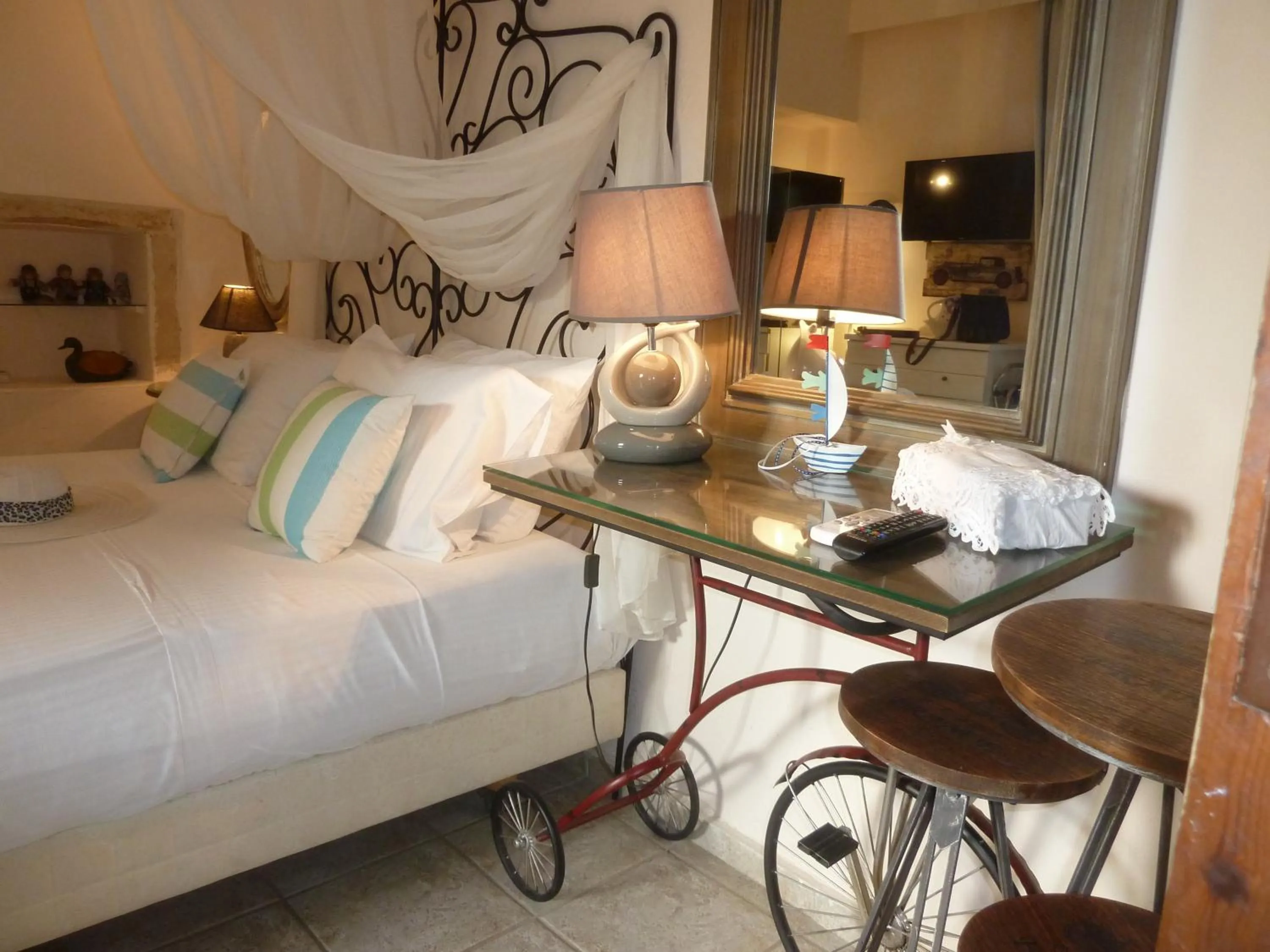 Bed in Calergi Residence - Holidays in Crete