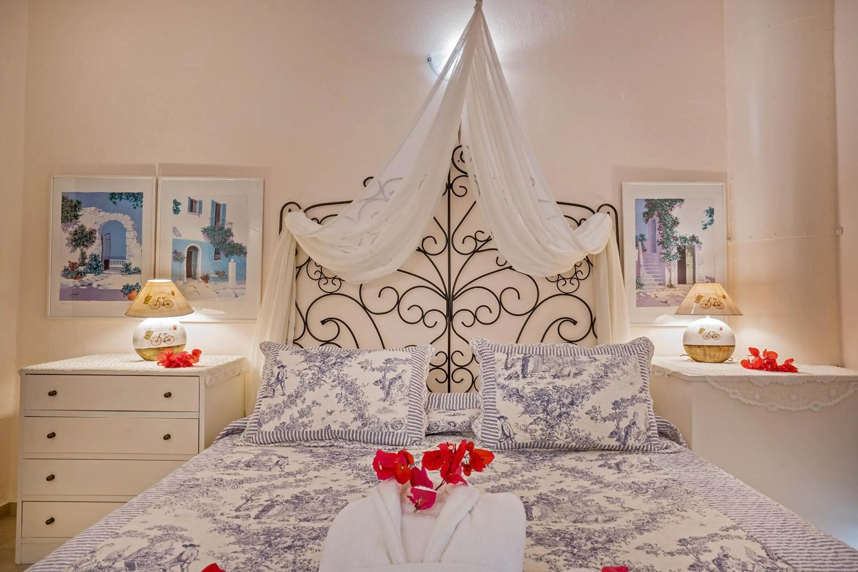 Bed in Calergi Residence - Holidays in Crete