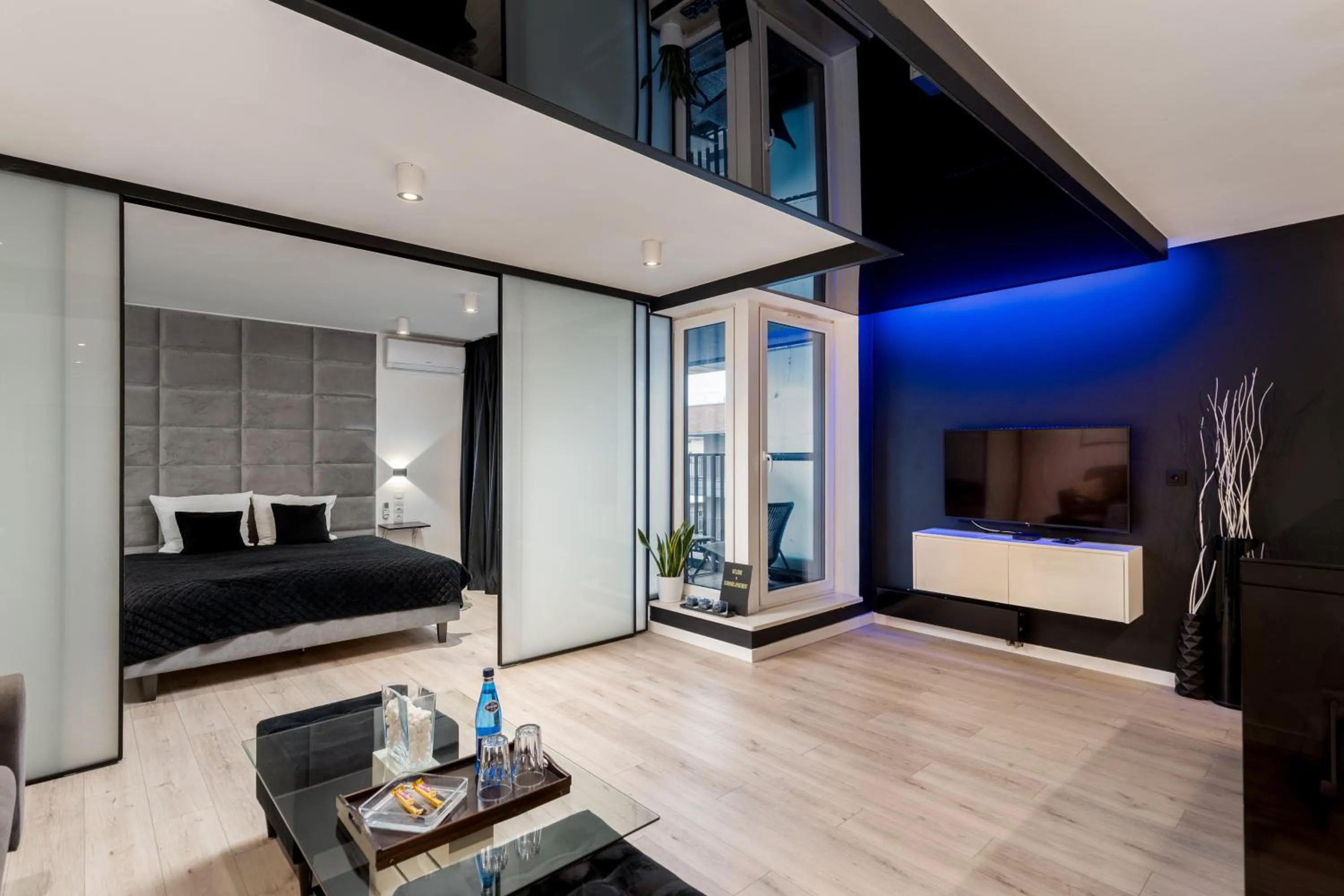 Bed in Diamonds Apartment