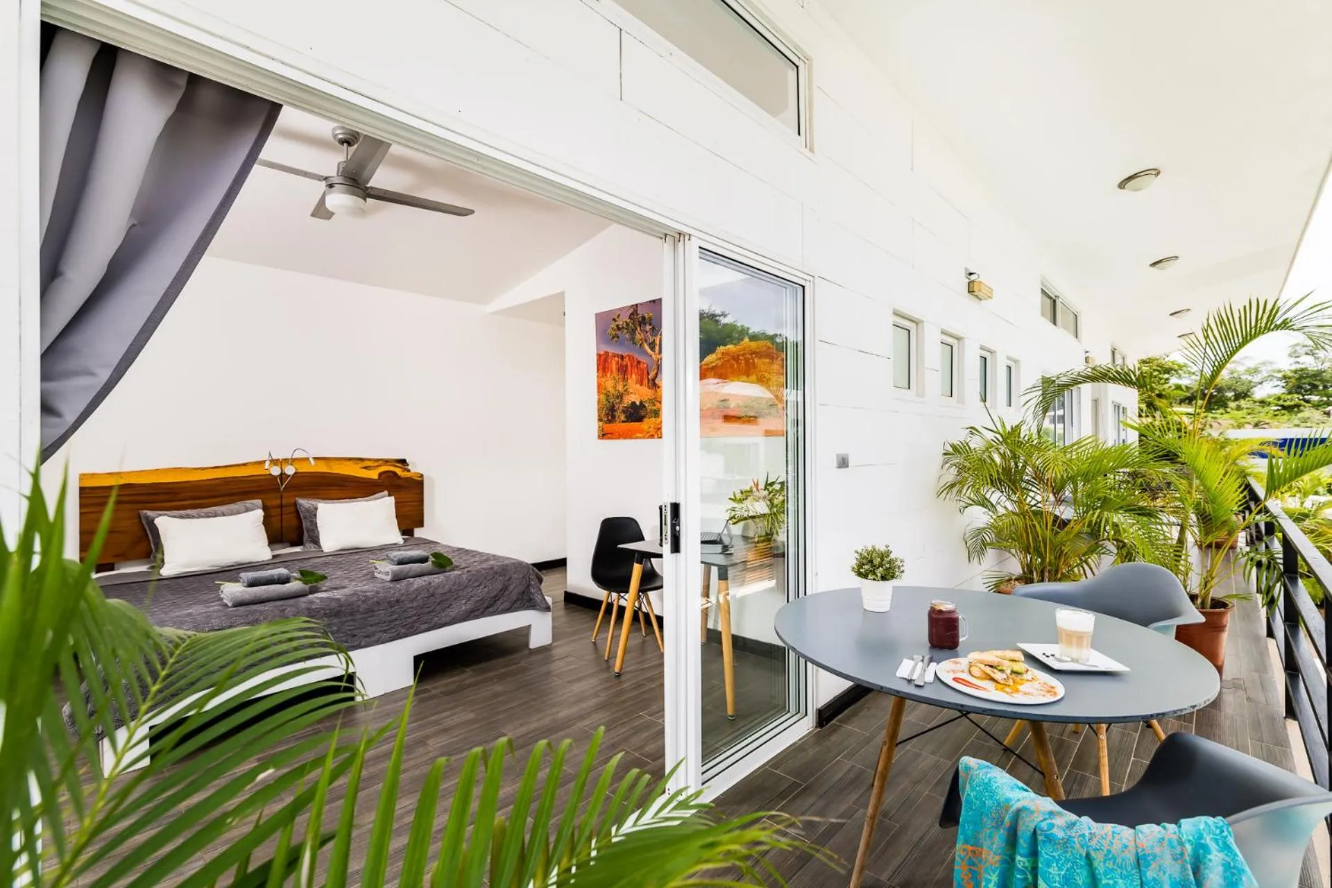 Seating area, Bed in In the Shade Hotel - Coworking - 300Mbit - Adults Only