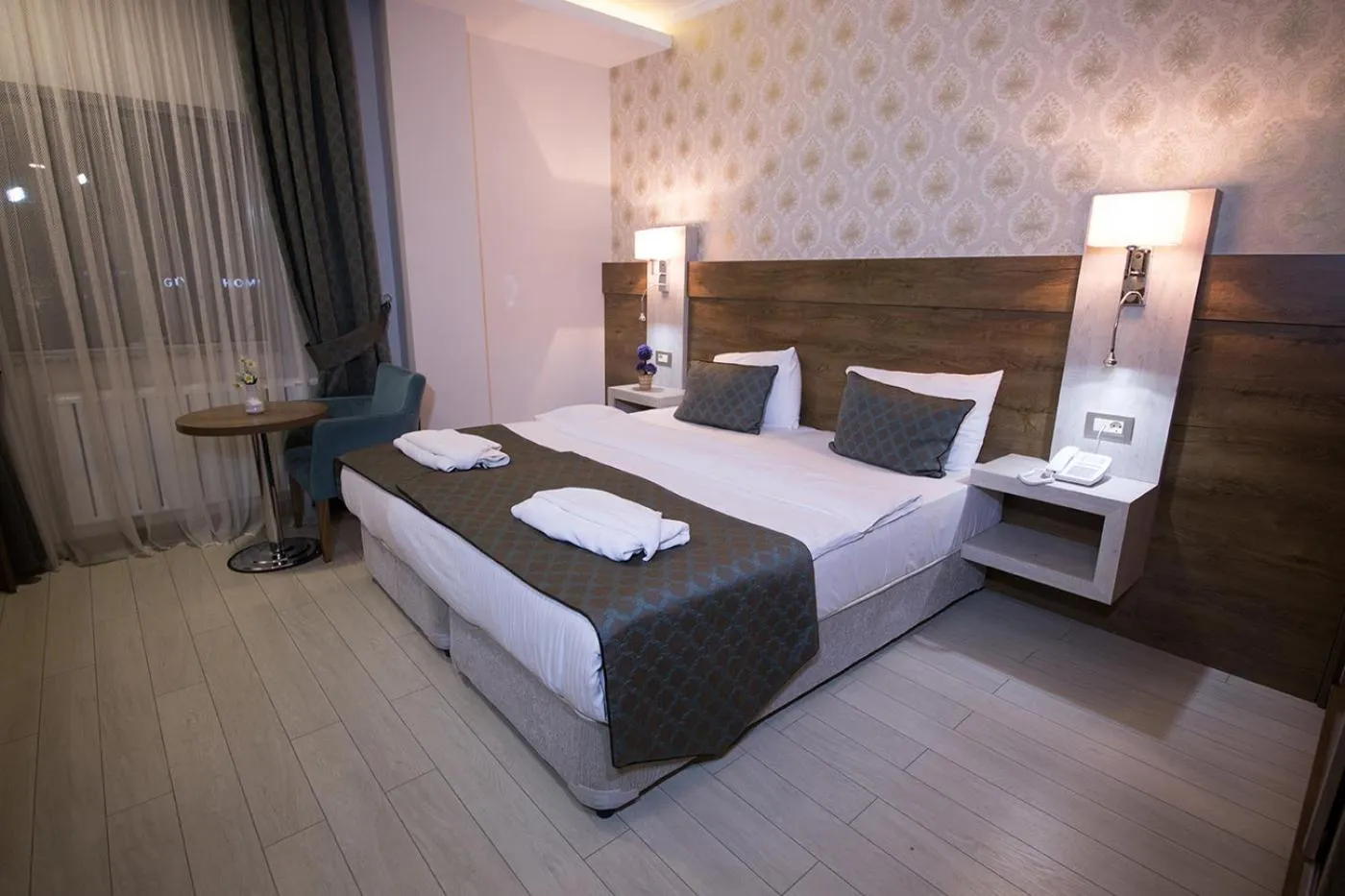 Bed in White Star Hotel