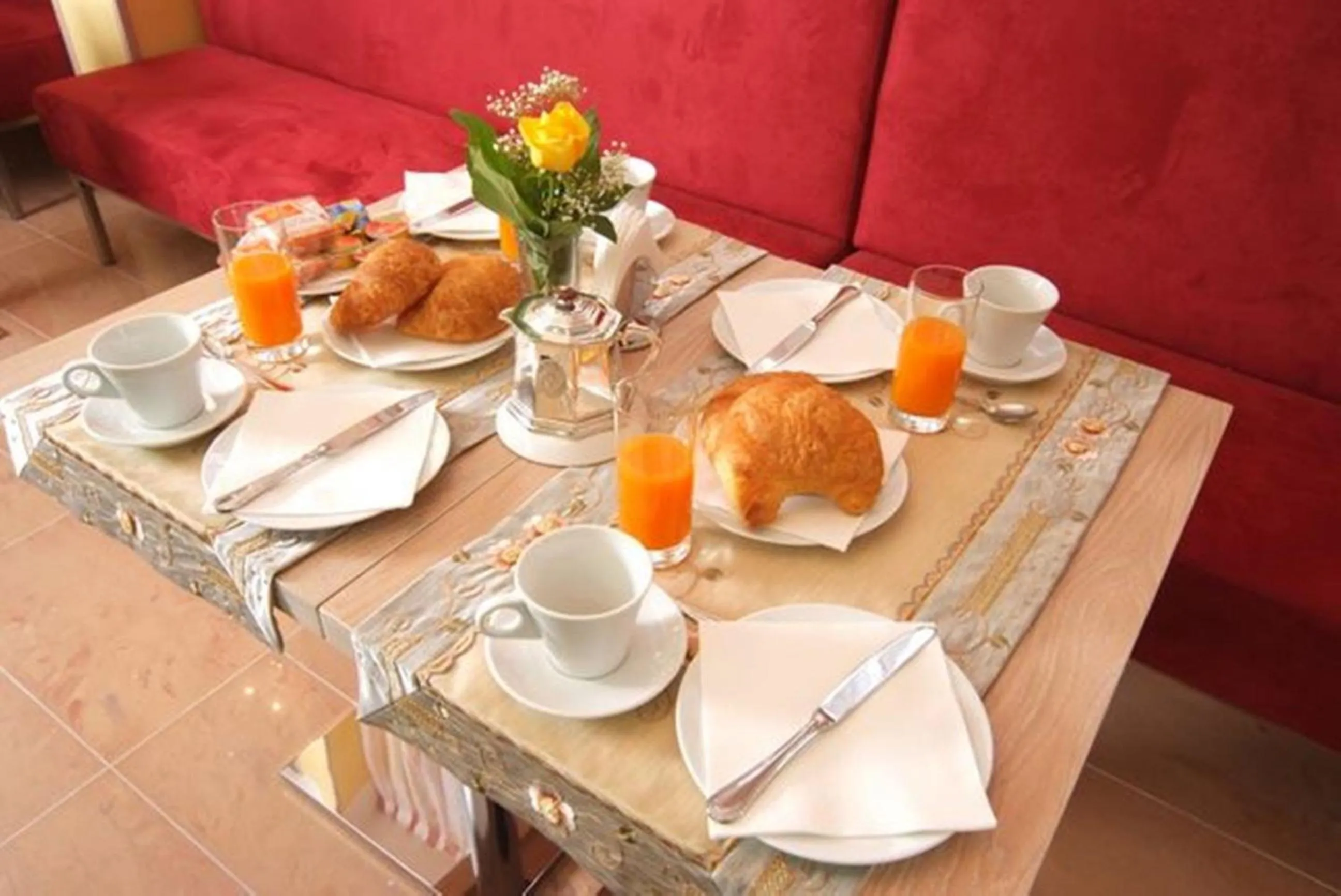 Food in Hotel Cristal Eboli