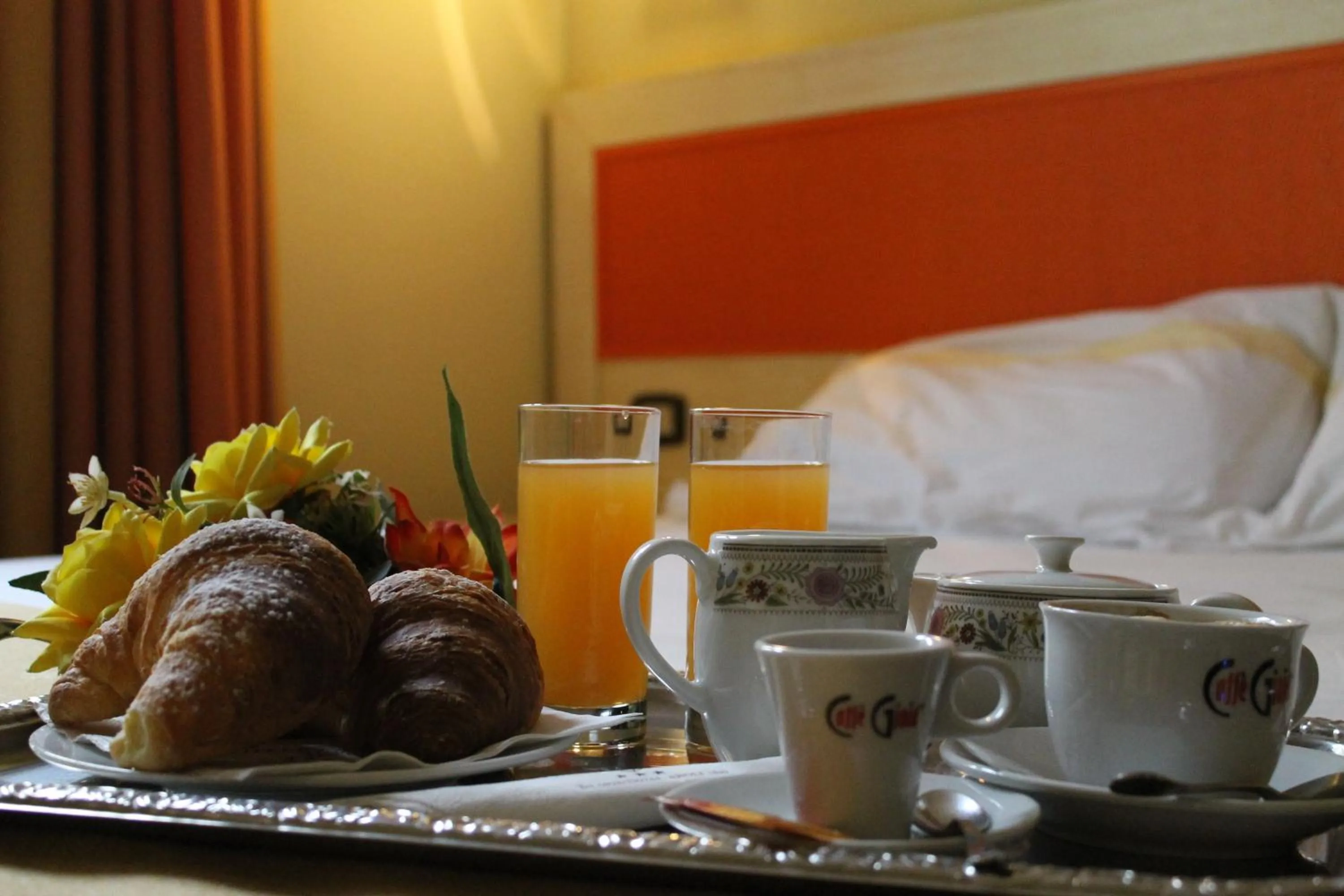 Food, Bed in Hotel Cristal Eboli