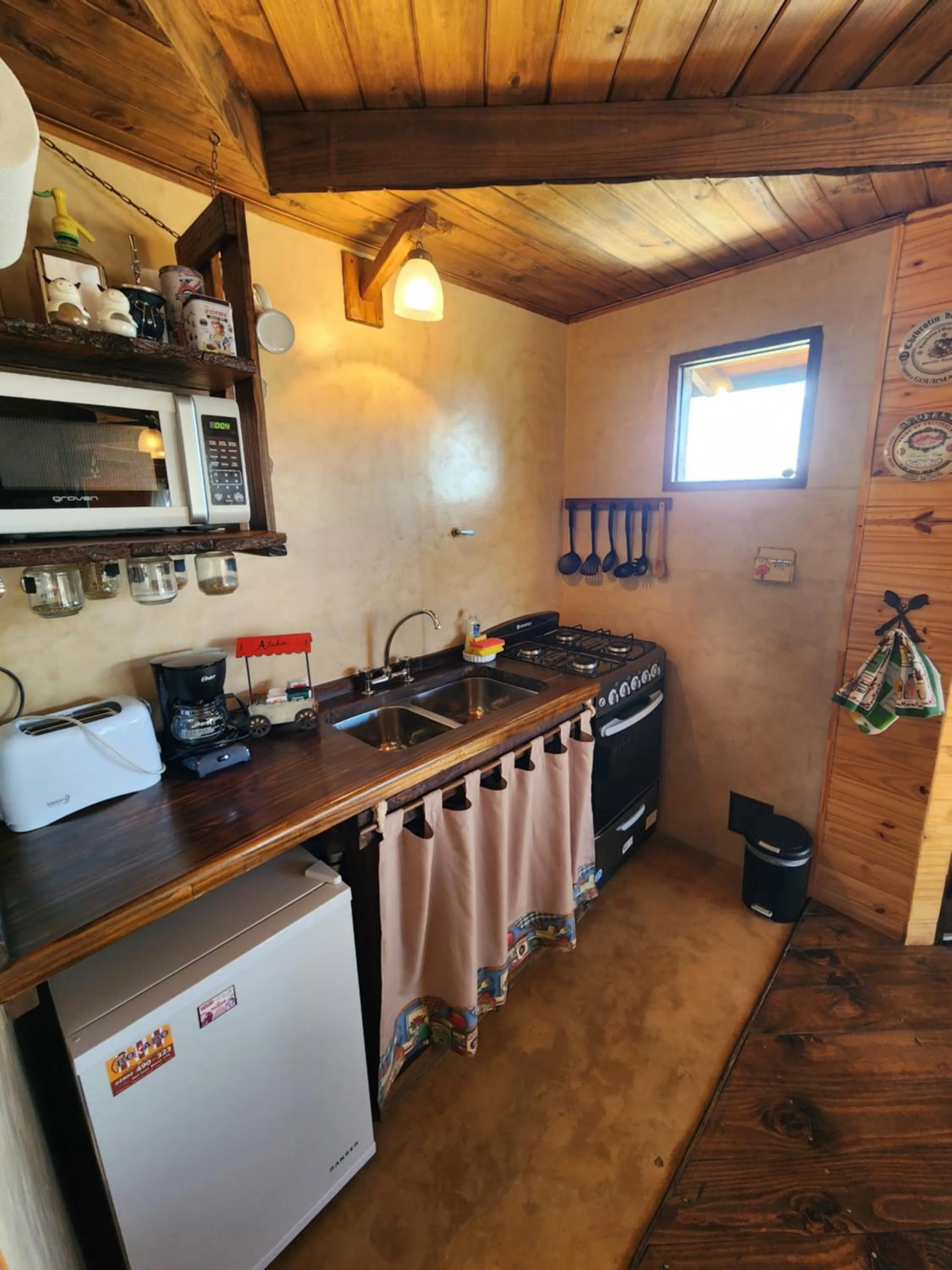 Kitchen or kitchenette in Cabañas Alechen