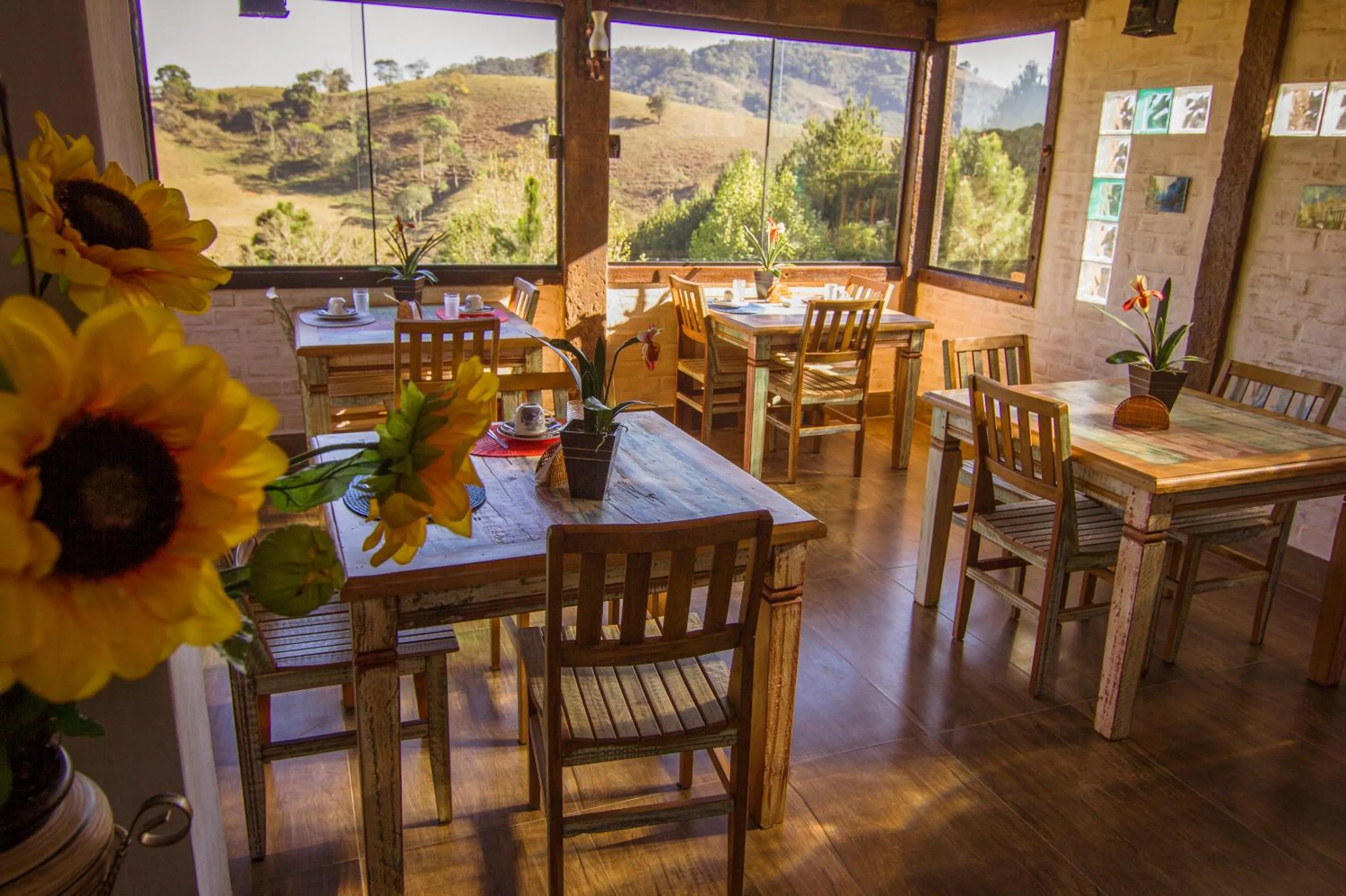 Restaurant/places to eat in Pousada Cabanas no Mundo