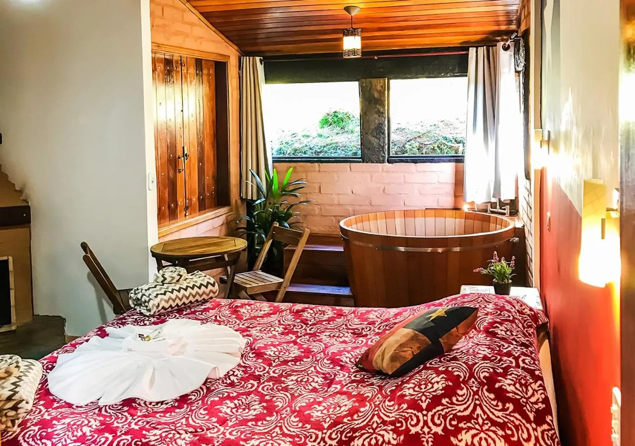 Photo of the whole room, Bed in Pousada Cabanas no Mundo