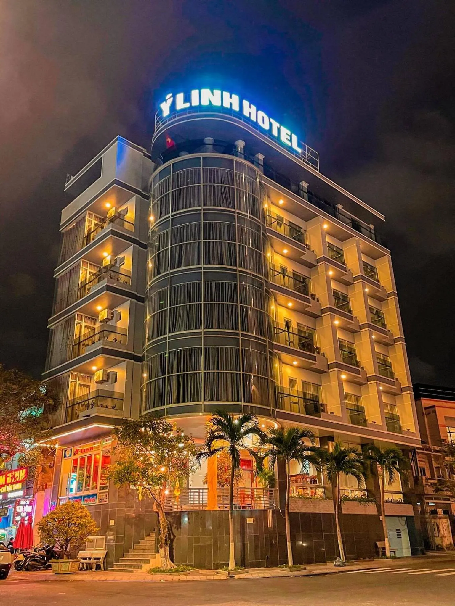 Property building in Y Linh Hotel