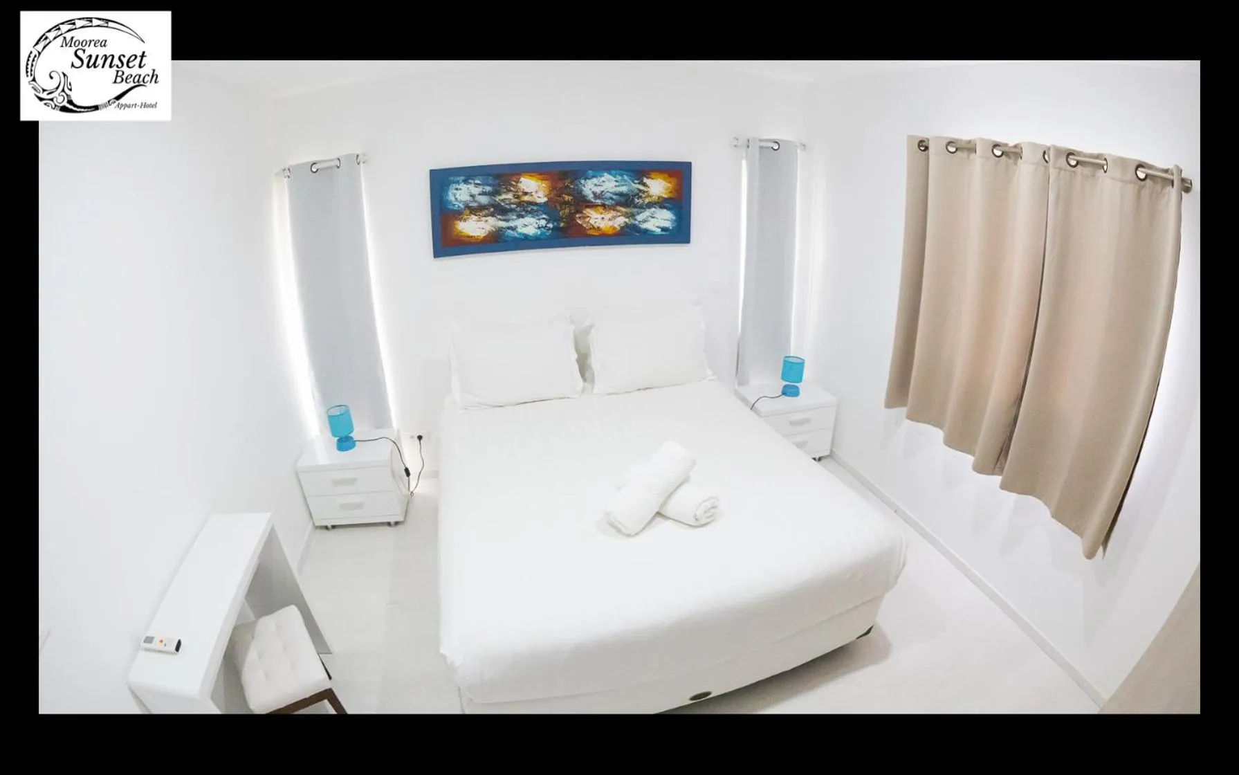 Bed in Moorea Sunset Beach