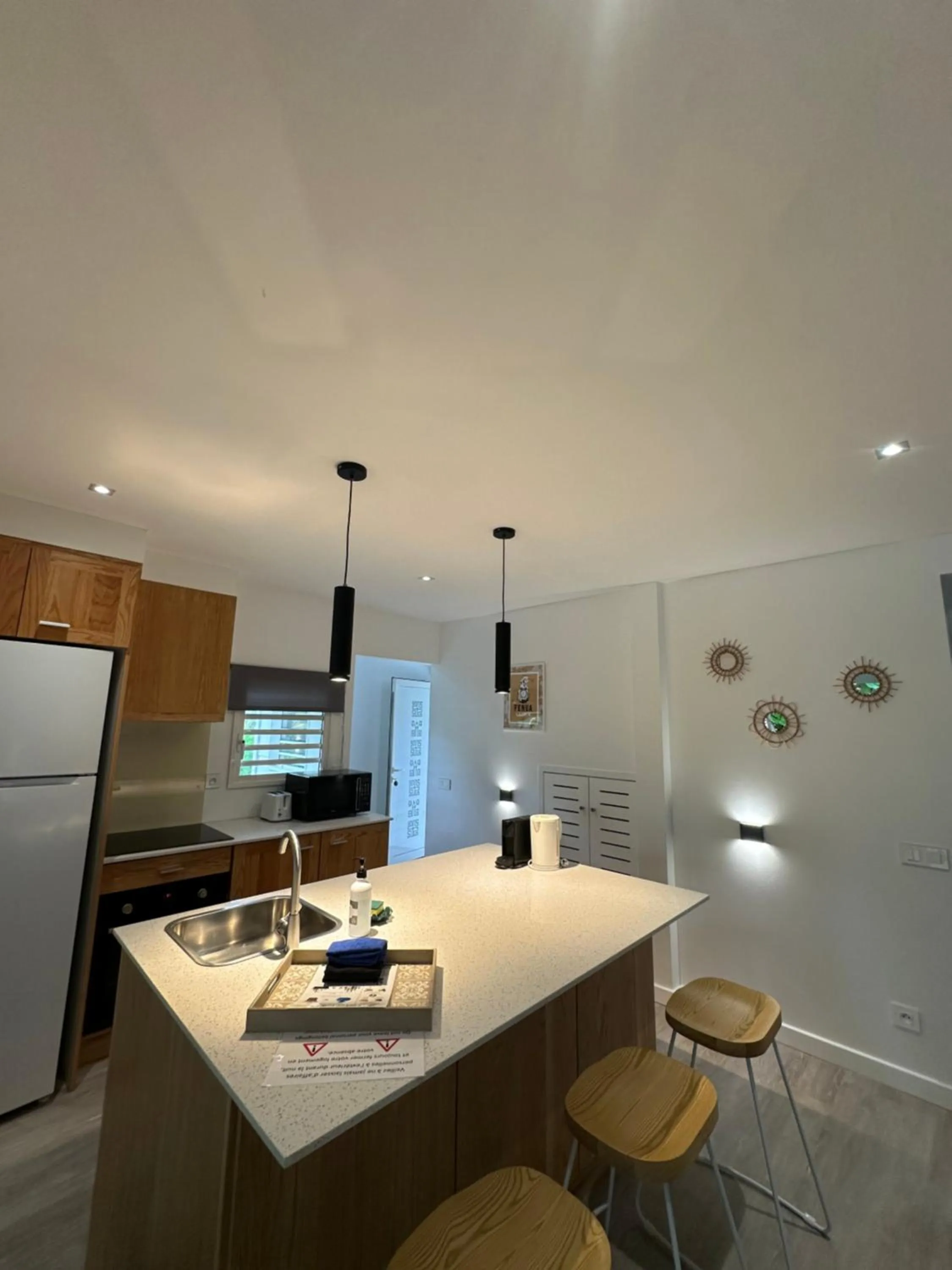 Kitchen or kitchenette in Moorea Sunset Beach