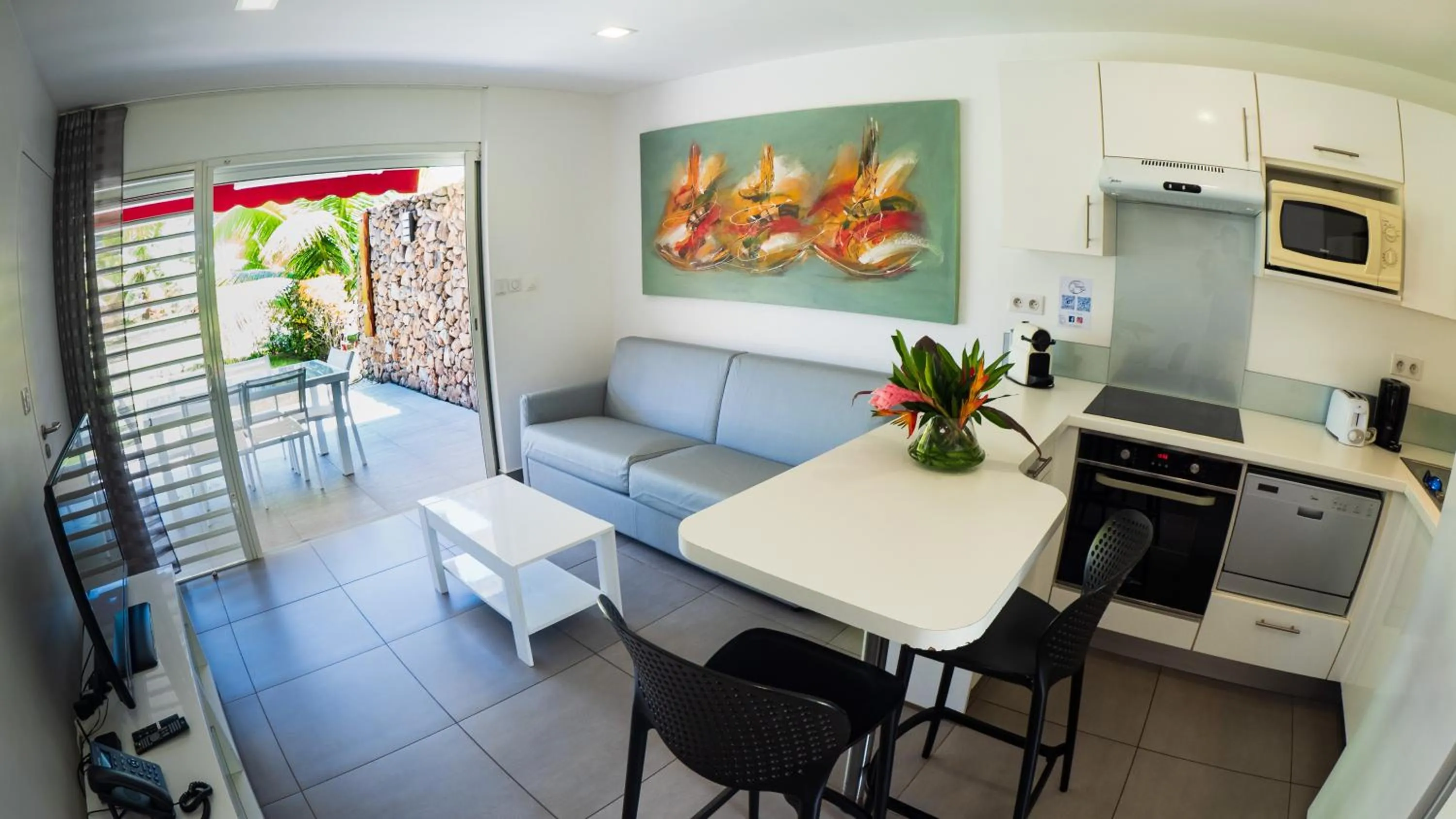 pet friendly in Moorea Sunset Beach