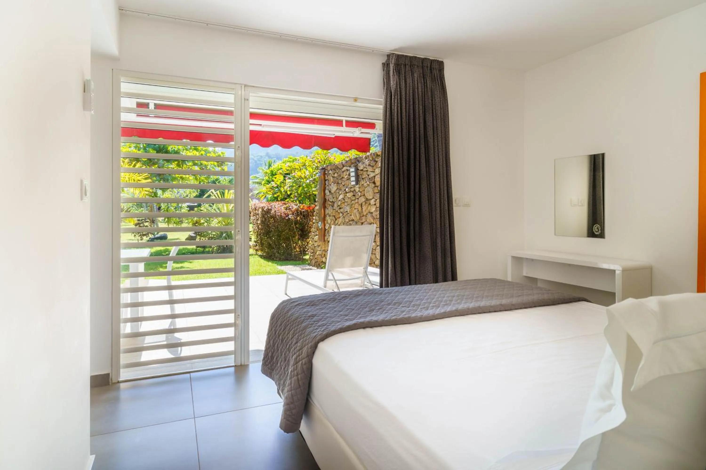 Bed in Moorea Sunset Beach