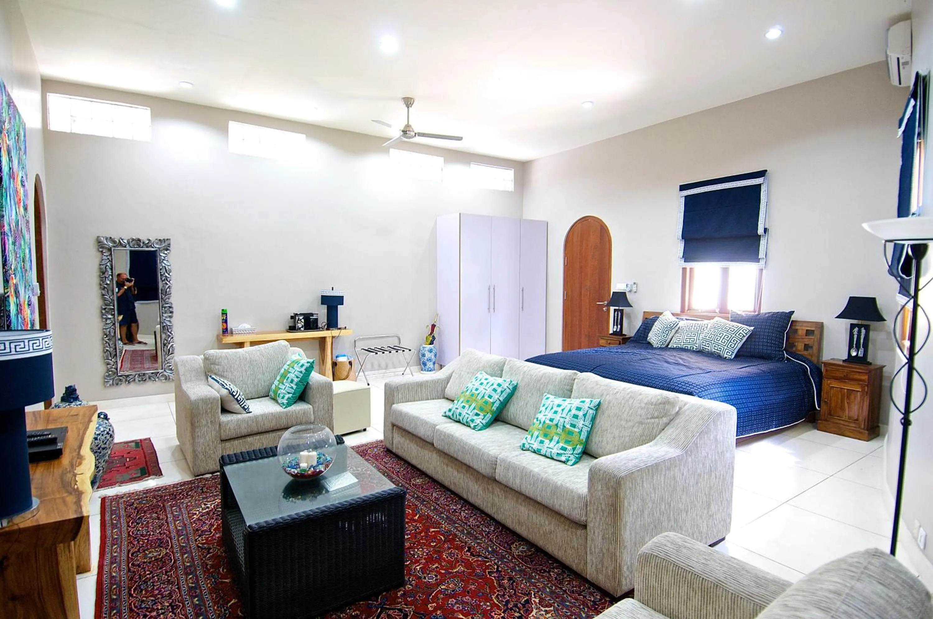 Photo of the whole room in Villa Costa Plenty